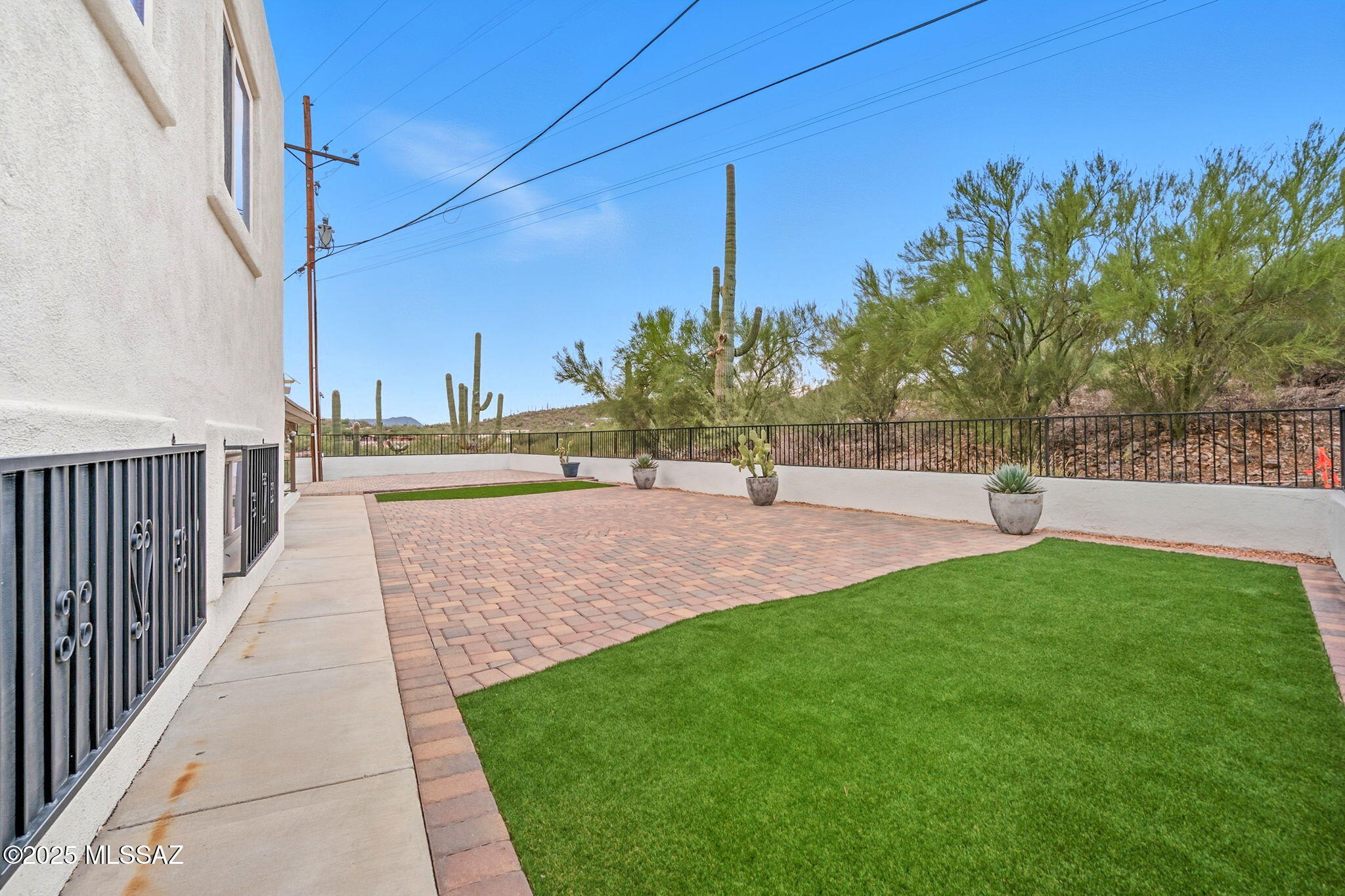Lomas Saenz NO. 2 (1-14) - Residential