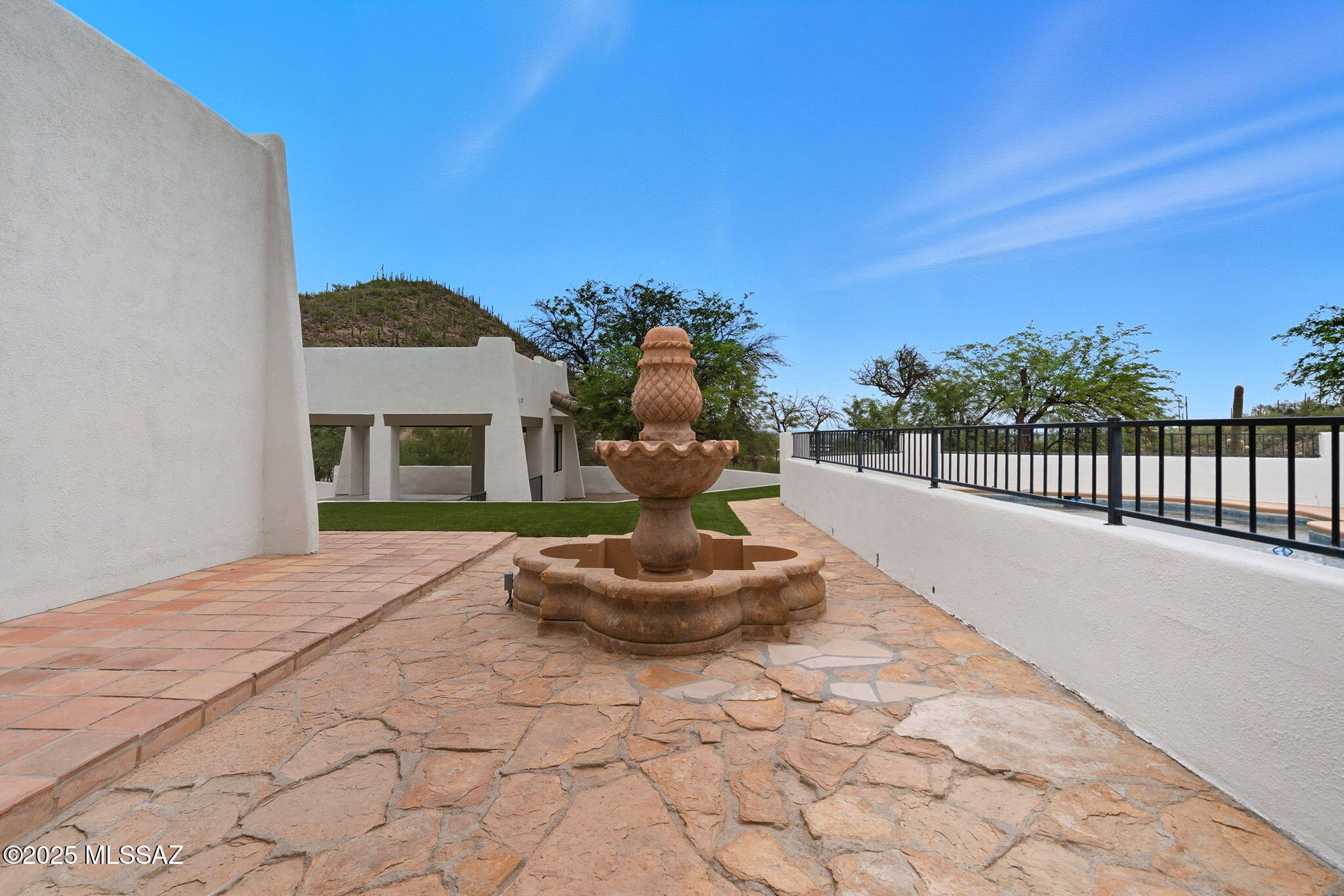 Lomas Saenz NO. 2 (1-14) - Residential