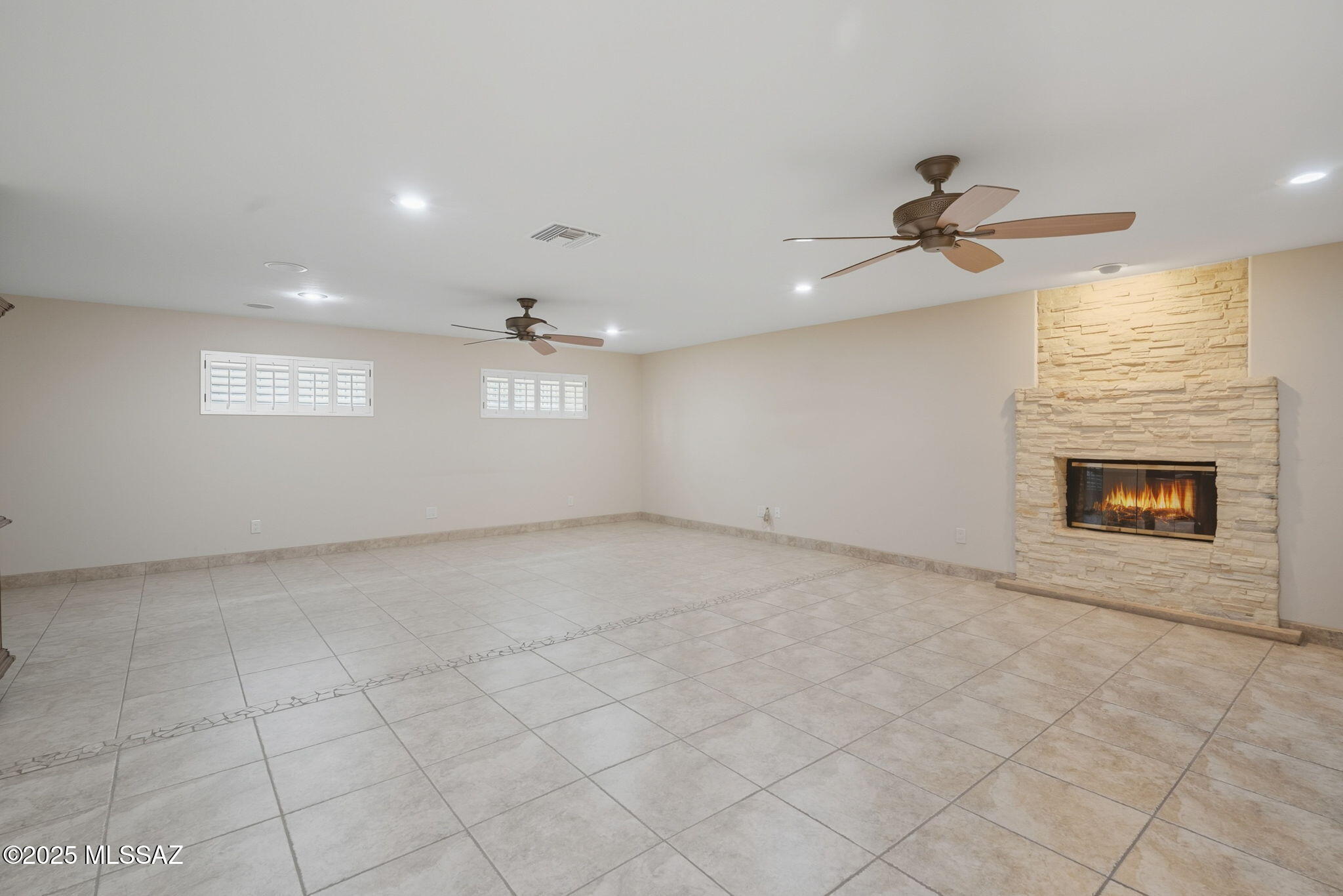 Lomas Saenz NO. 2 (1-14) - Residential