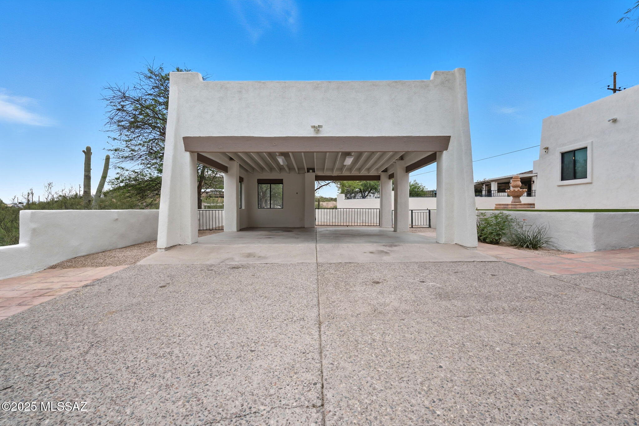 Lomas Saenz NO. 2 (1-14) - Residential