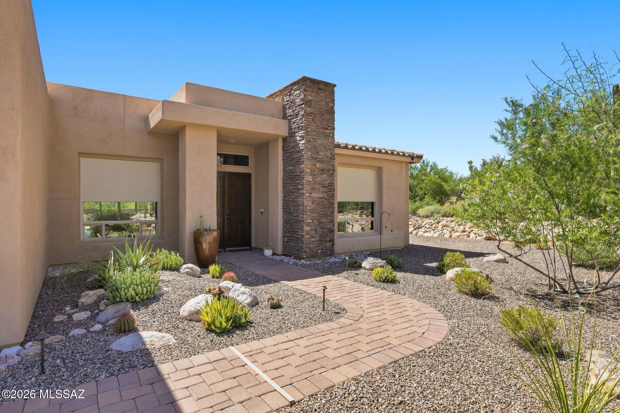 6701 N Montezuma Drive