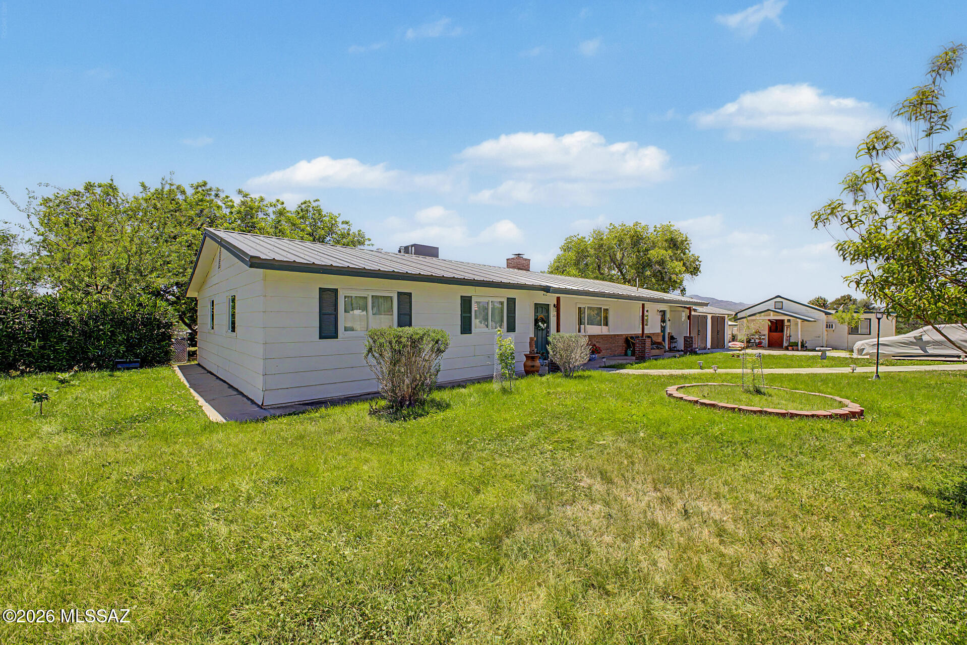 201 E Pederson Drive