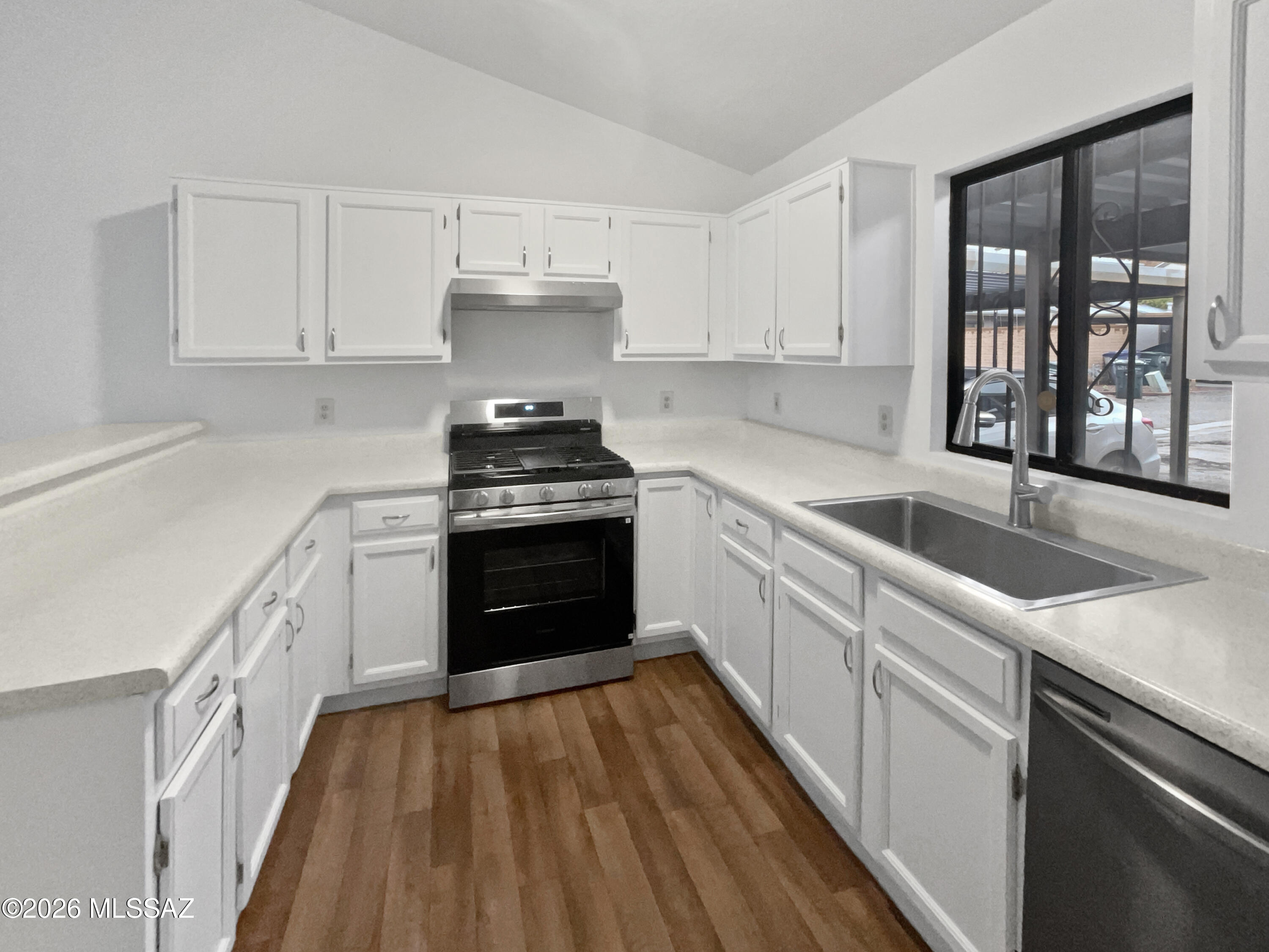 2713 N Pacific Drive