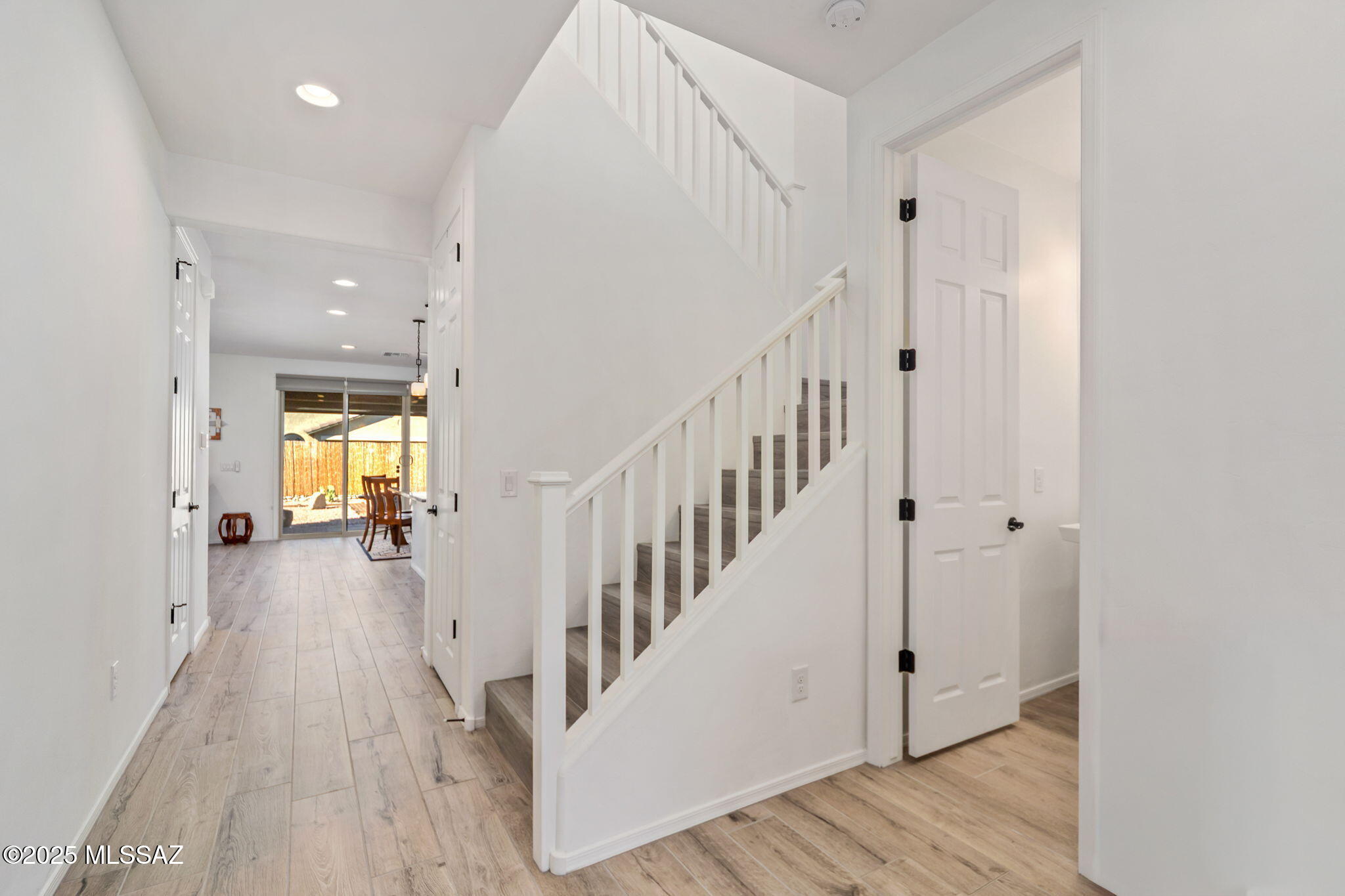 994 W Calle Monte Lindo