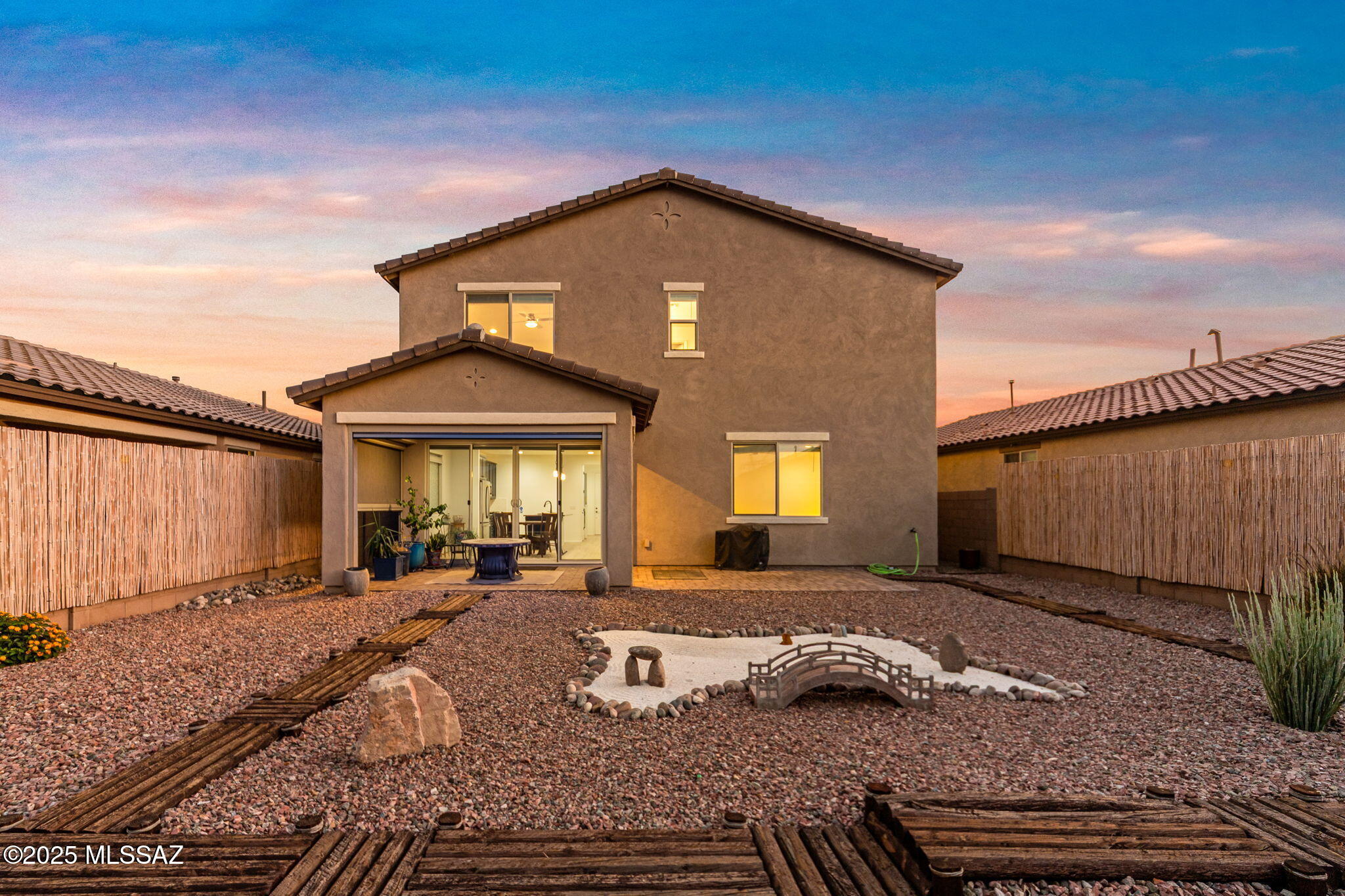 994 W Calle Monte Lindo