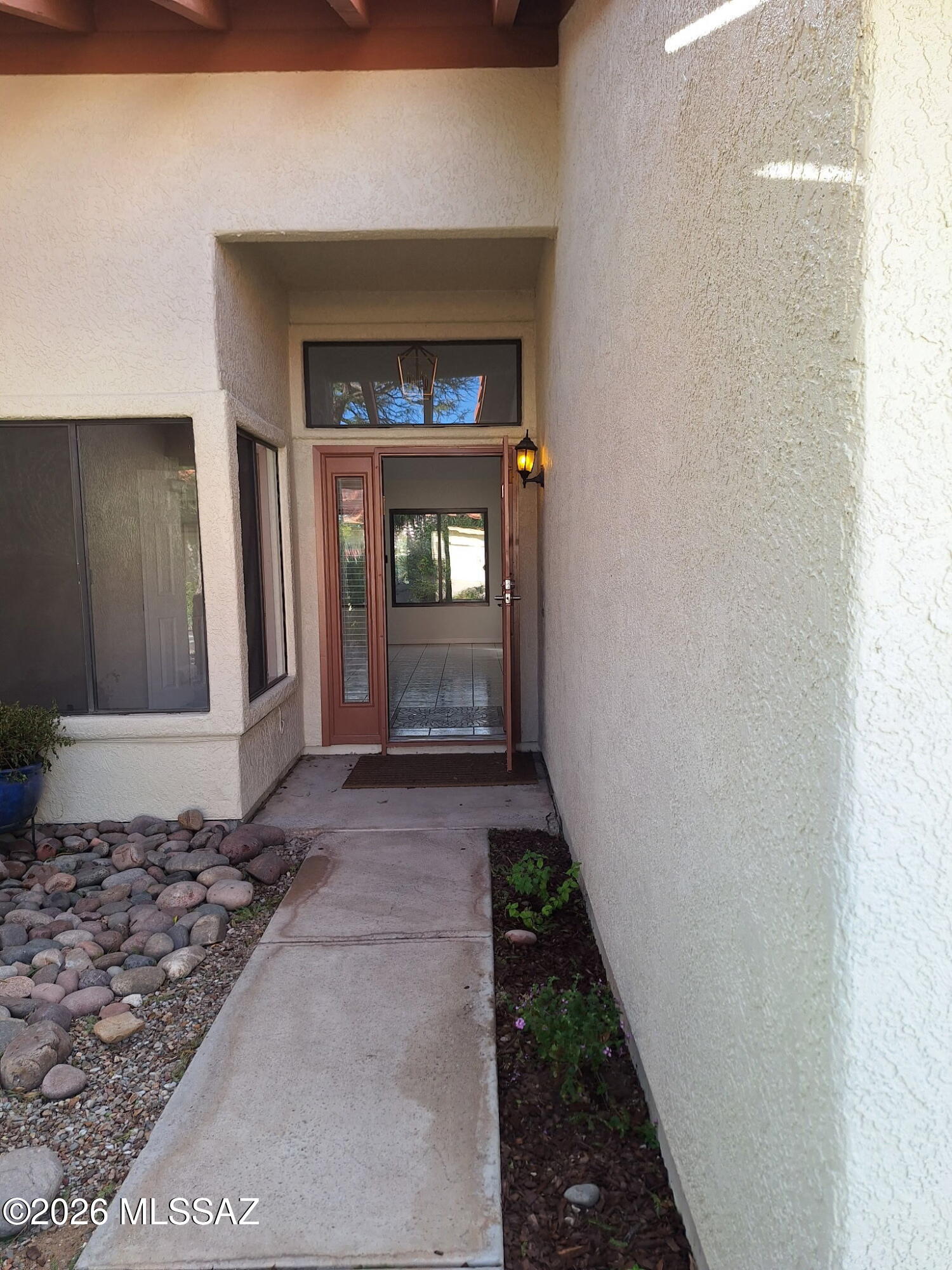 5551 N Skyset Loop
