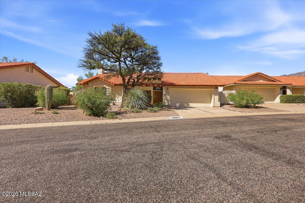 5551 N Skyset Loop