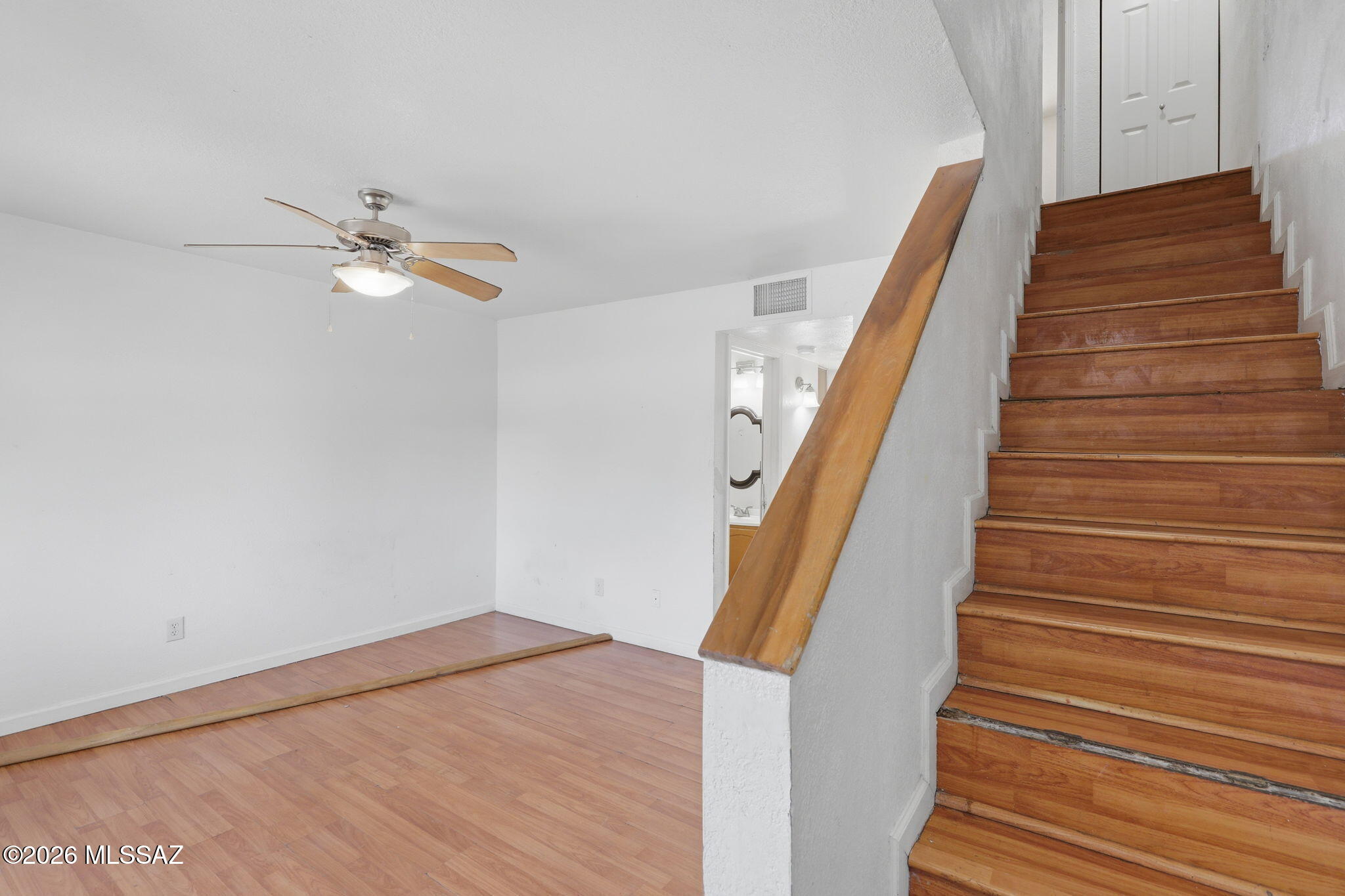 2950 N Alvernon Way 1105