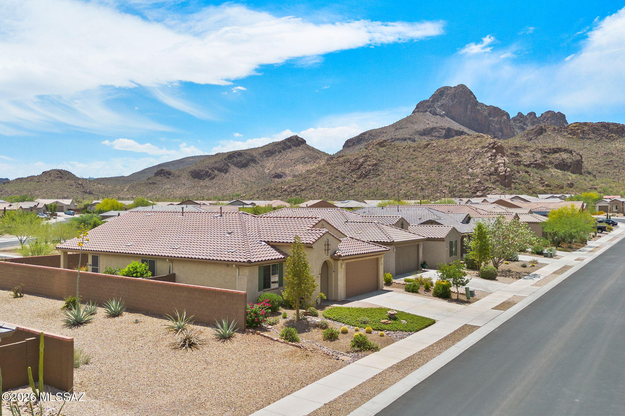 8464 N Van Cleeve Lane