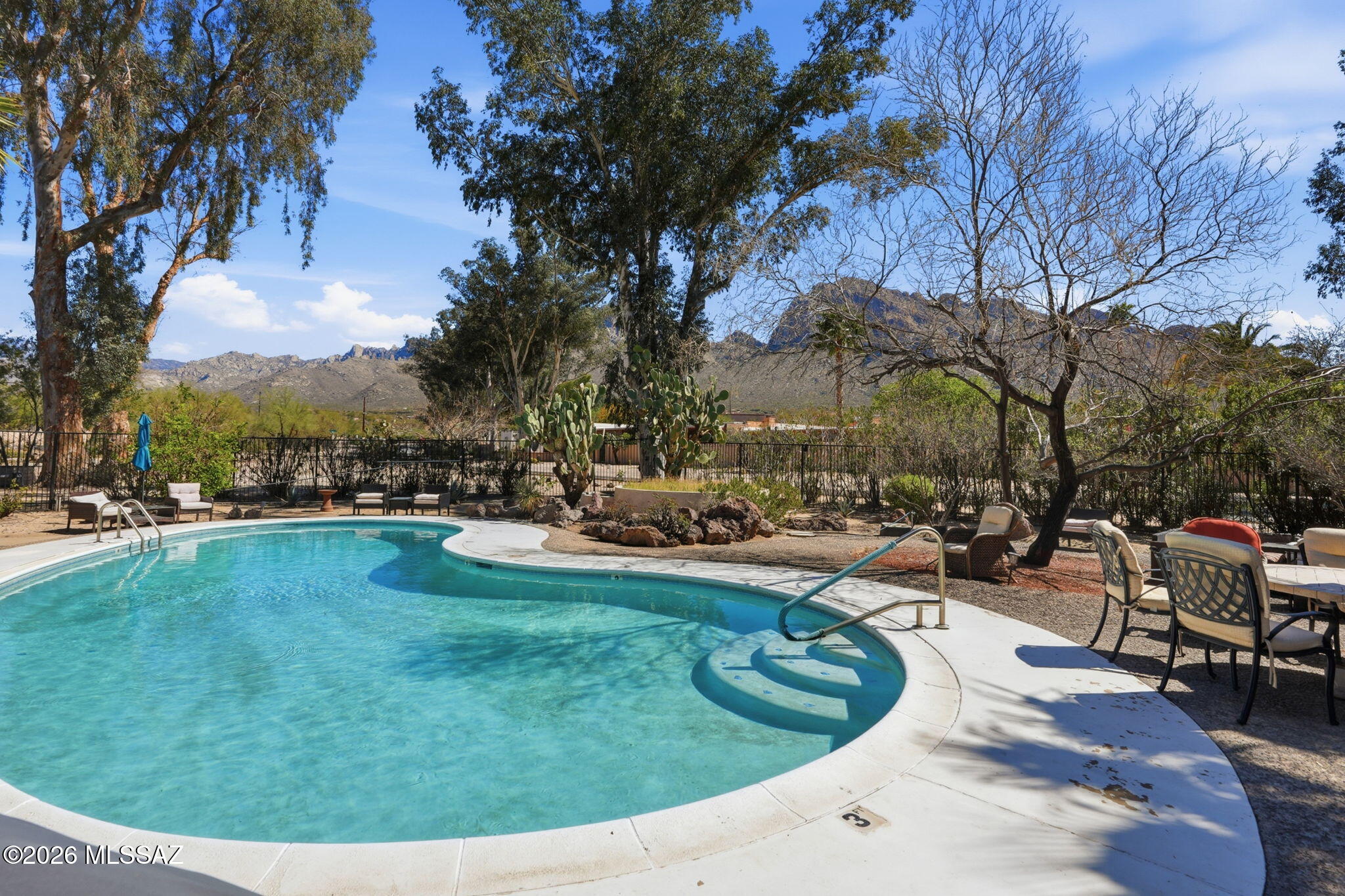 Cancha Del Golf - Residential