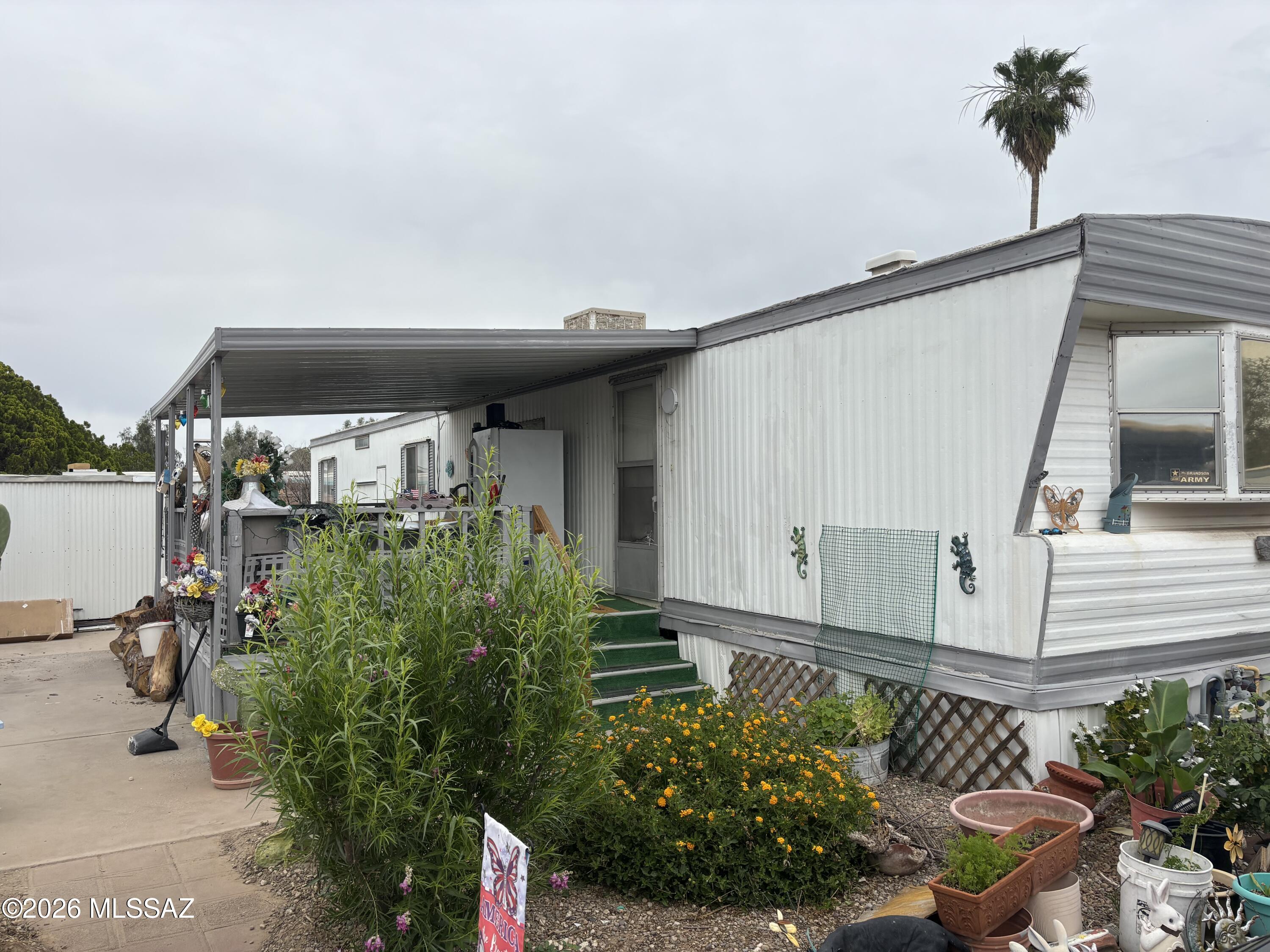 4439 N Old Romero Road