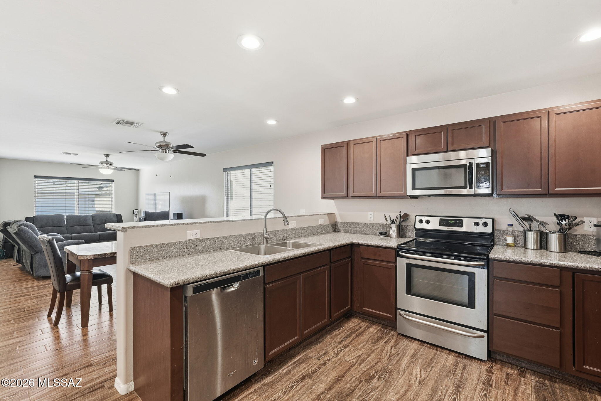 Mountain Manor View - Residential