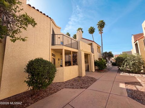 Photo of 1200 E River Road #C37, Tucson, AZ 85718 (MLS # 22611093)