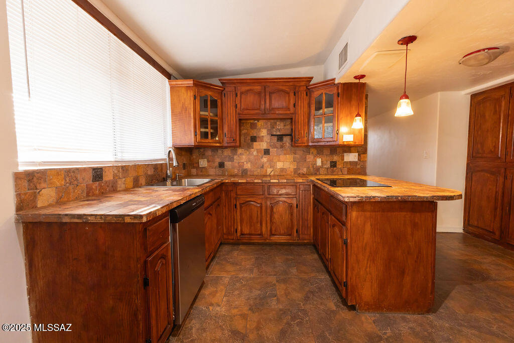 3318 W Orange Grove Road