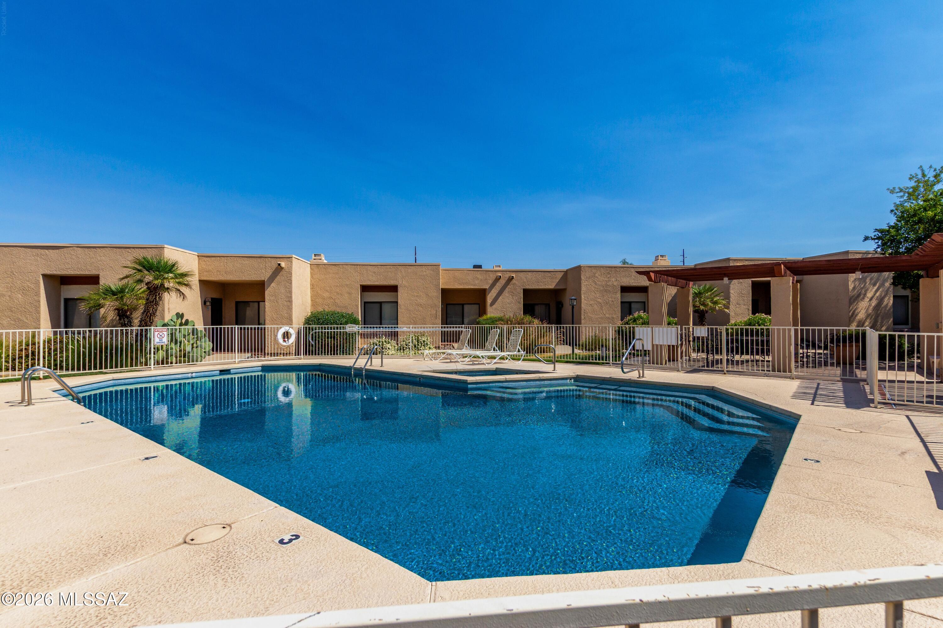 La Fontana (1-22) - Residential