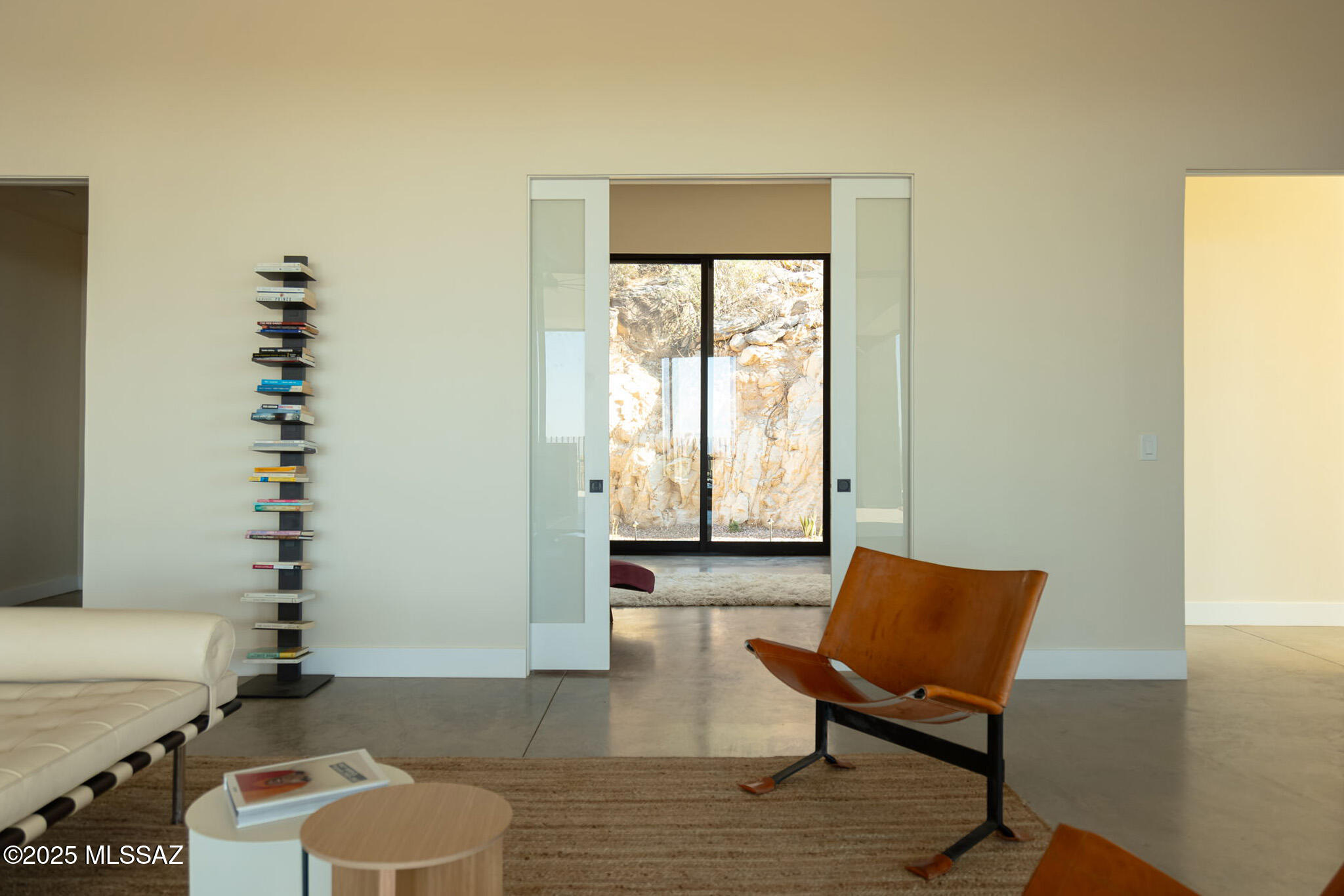 3700 W T Bench Bar Way