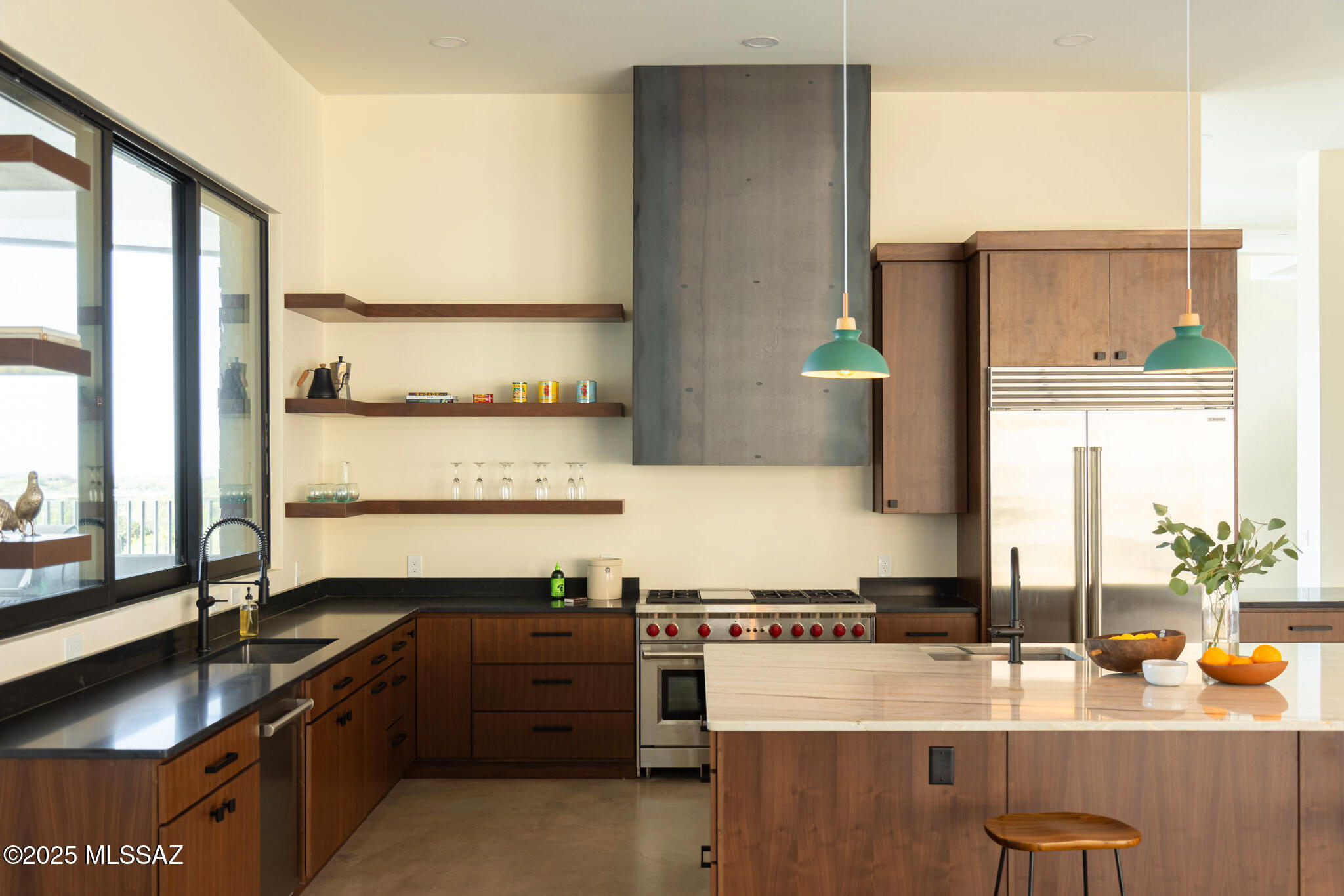 3700 W T Bench Bar Way