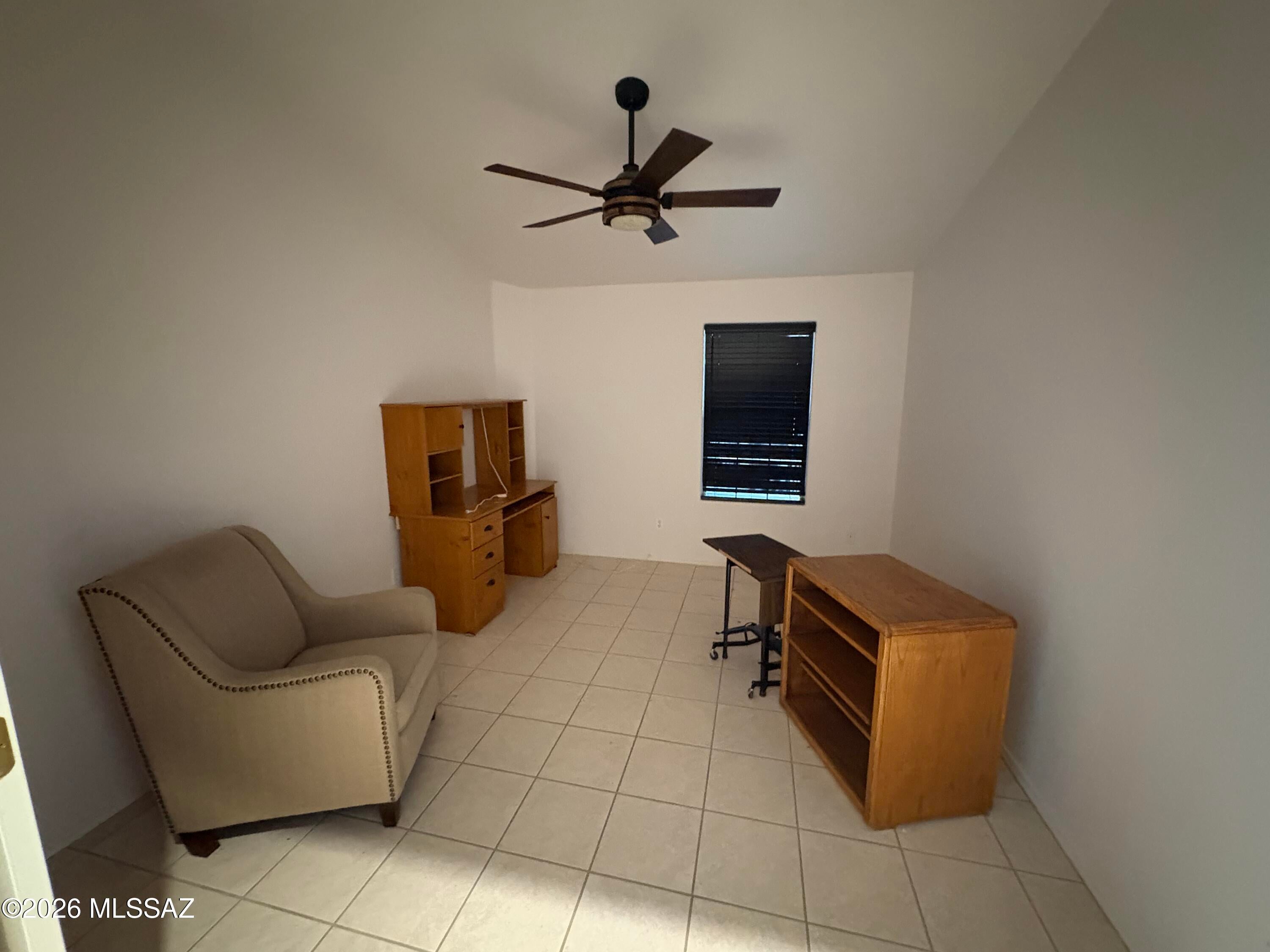 2429 N Camino Reloj