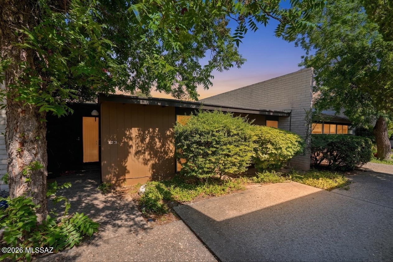5701 E Glenn Street #123