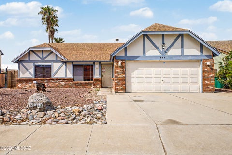 Photo of 4331 W Rockwood Drive, Tucson, AZ 85741 (MLS # 22620977)