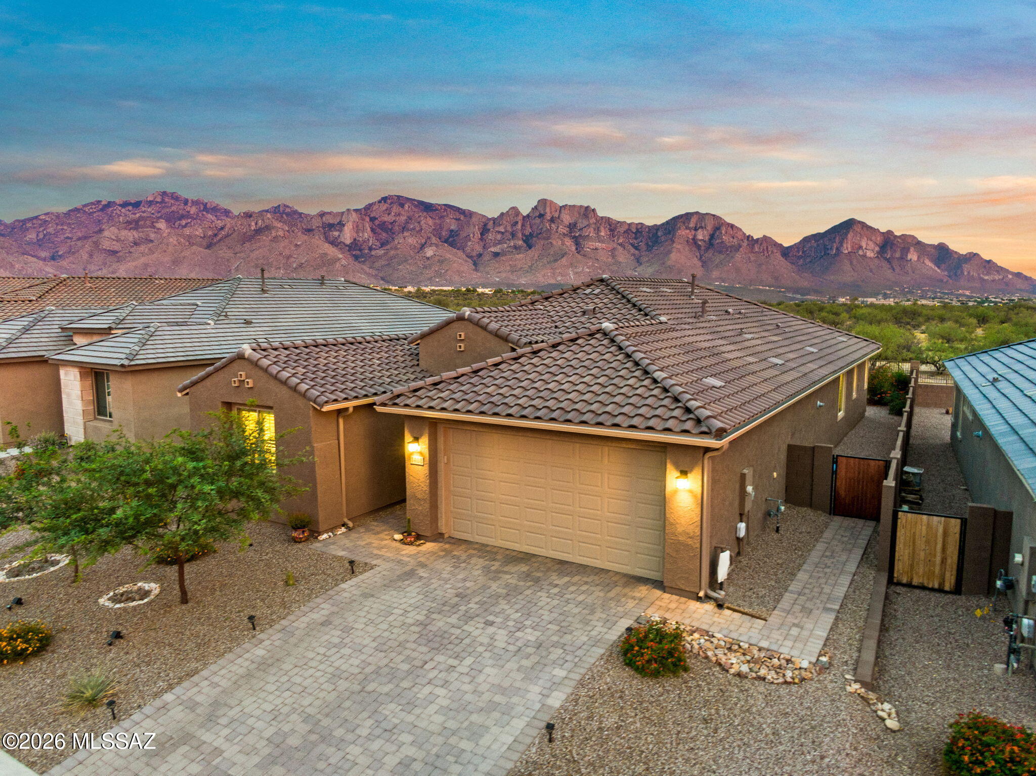 1408 E Paseo Arroyo Mayor