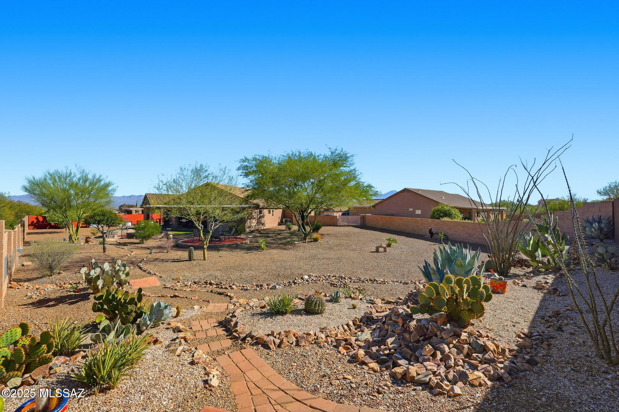 Colonia De Los Alamos - Desert Creek - Residential