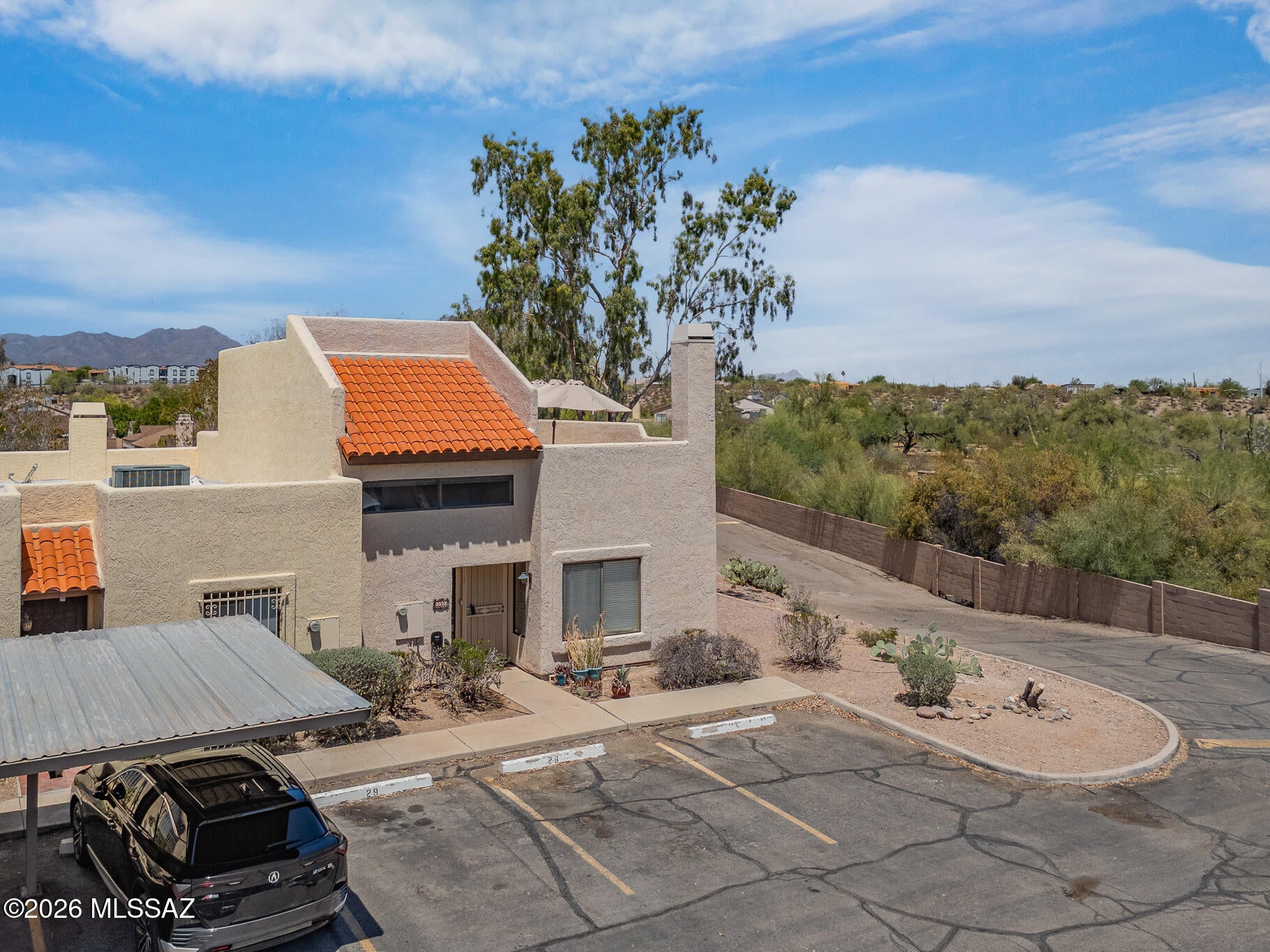 2533 N Ironwood Ridge Drive