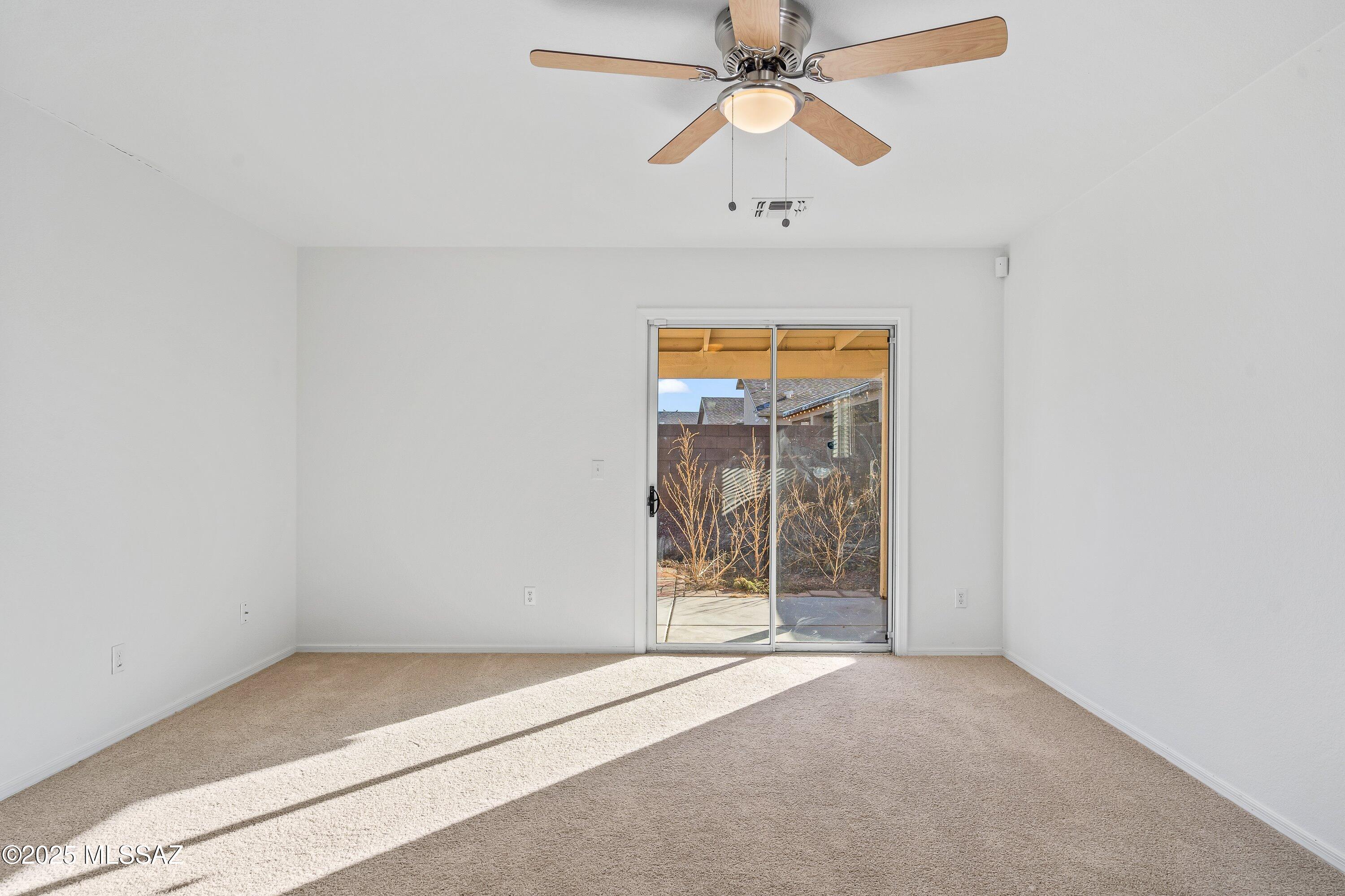 Paraiso (1-106) - Residential Lease