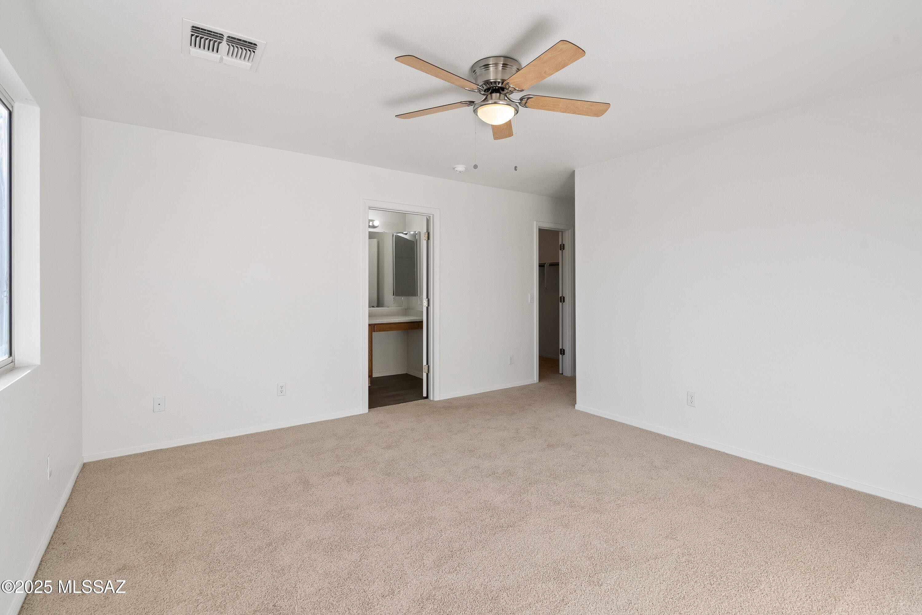 Paraiso (1-106) - Residential Lease