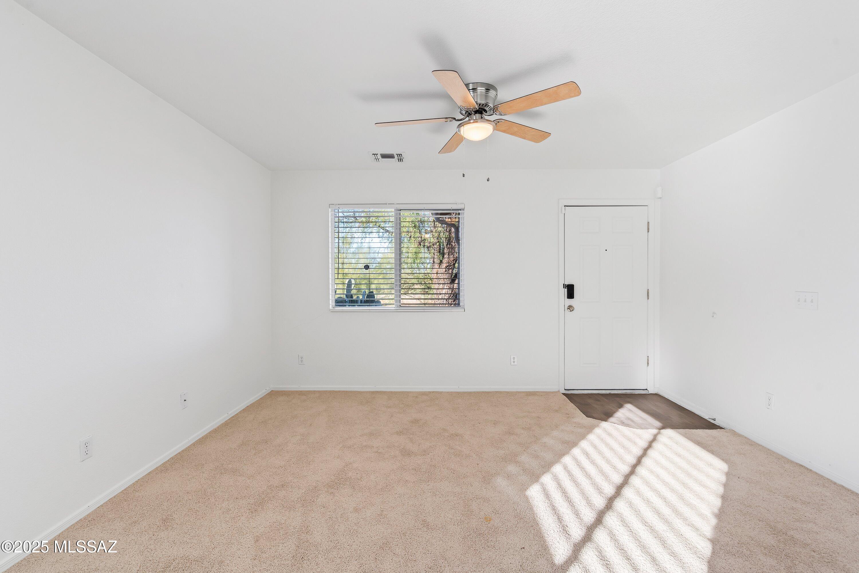 Paraiso (1-106) - Residential Lease