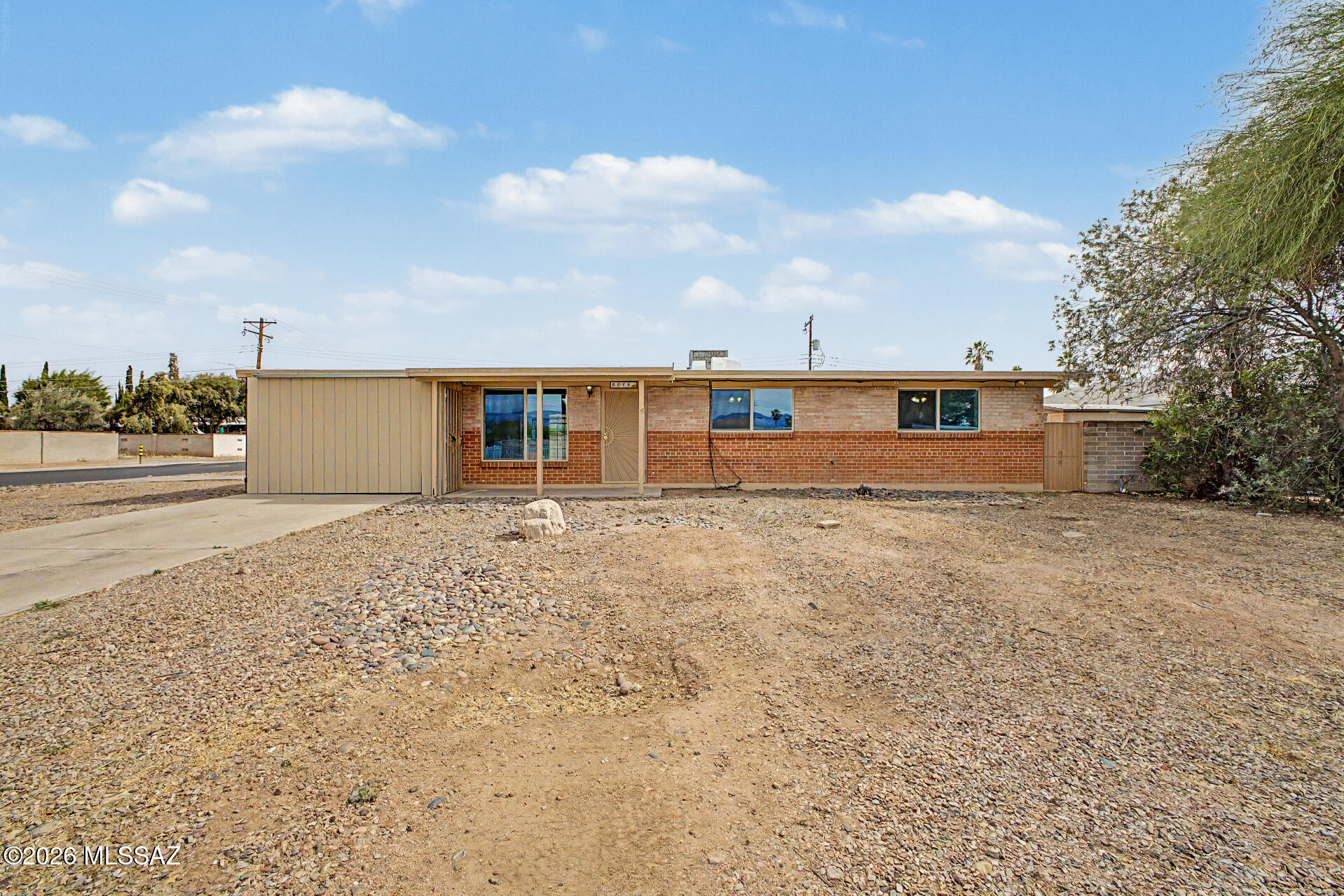 6676 E Calle Dened