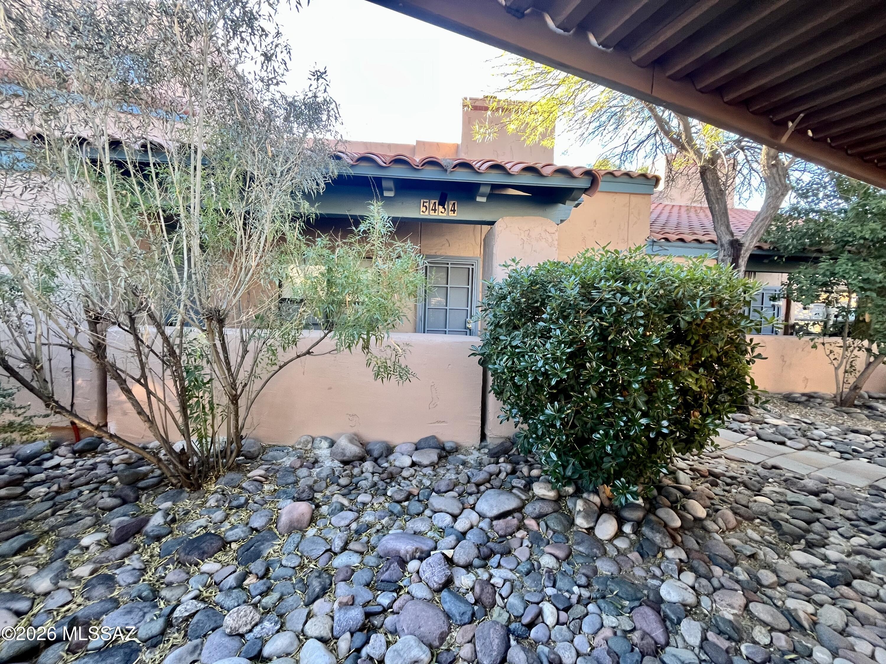 Ventana De Sabino Villas (1-90) - Residential Lease