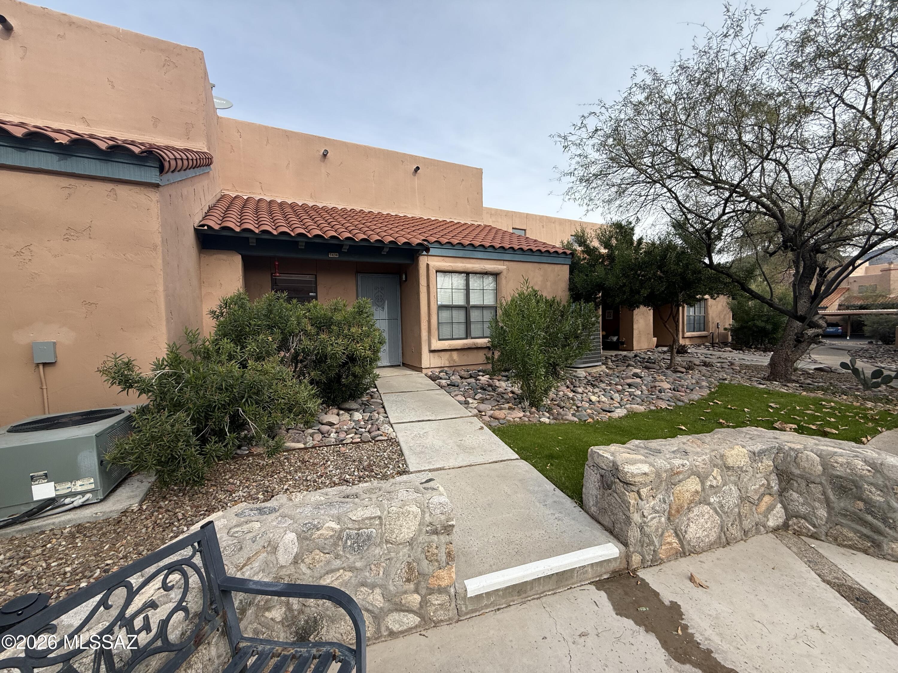 Ventana De Sabino Villas (1-90) - Residential Lease