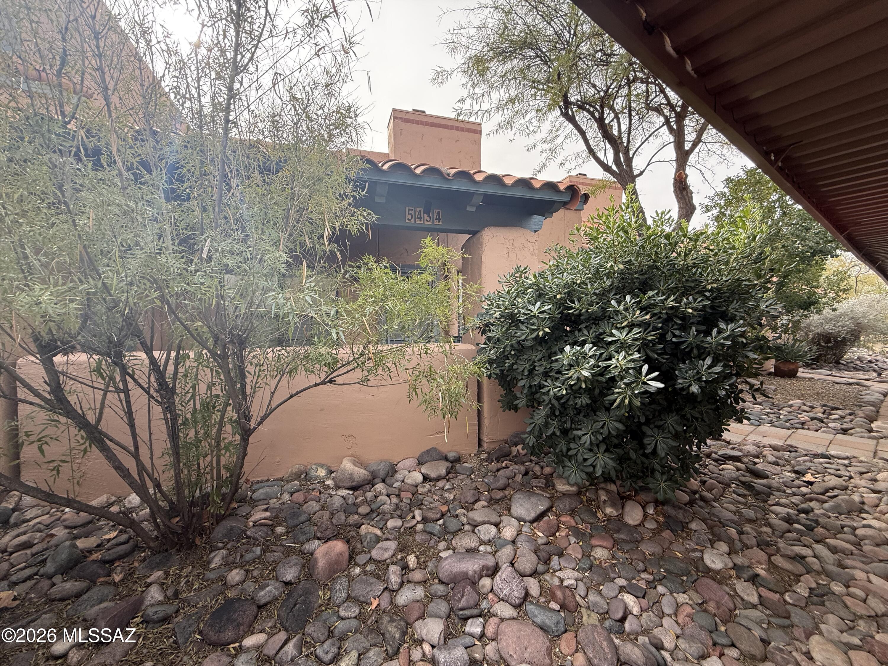Ventana De Sabino Villas (1-90) - Residential Lease