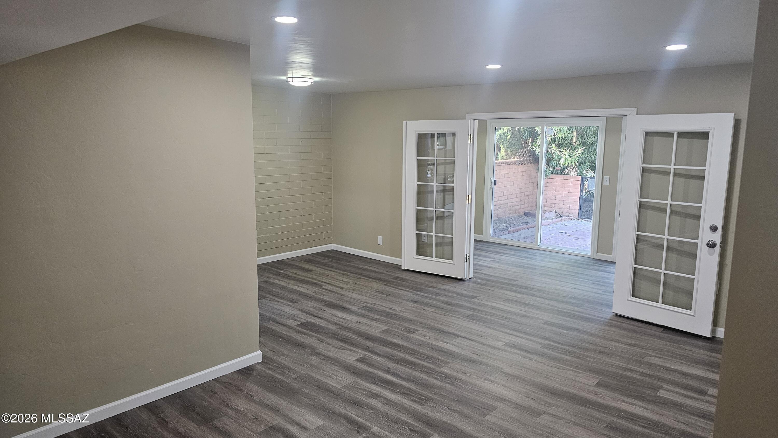 Green Valley Desert Meadows Townhouses (82-197) - Residential