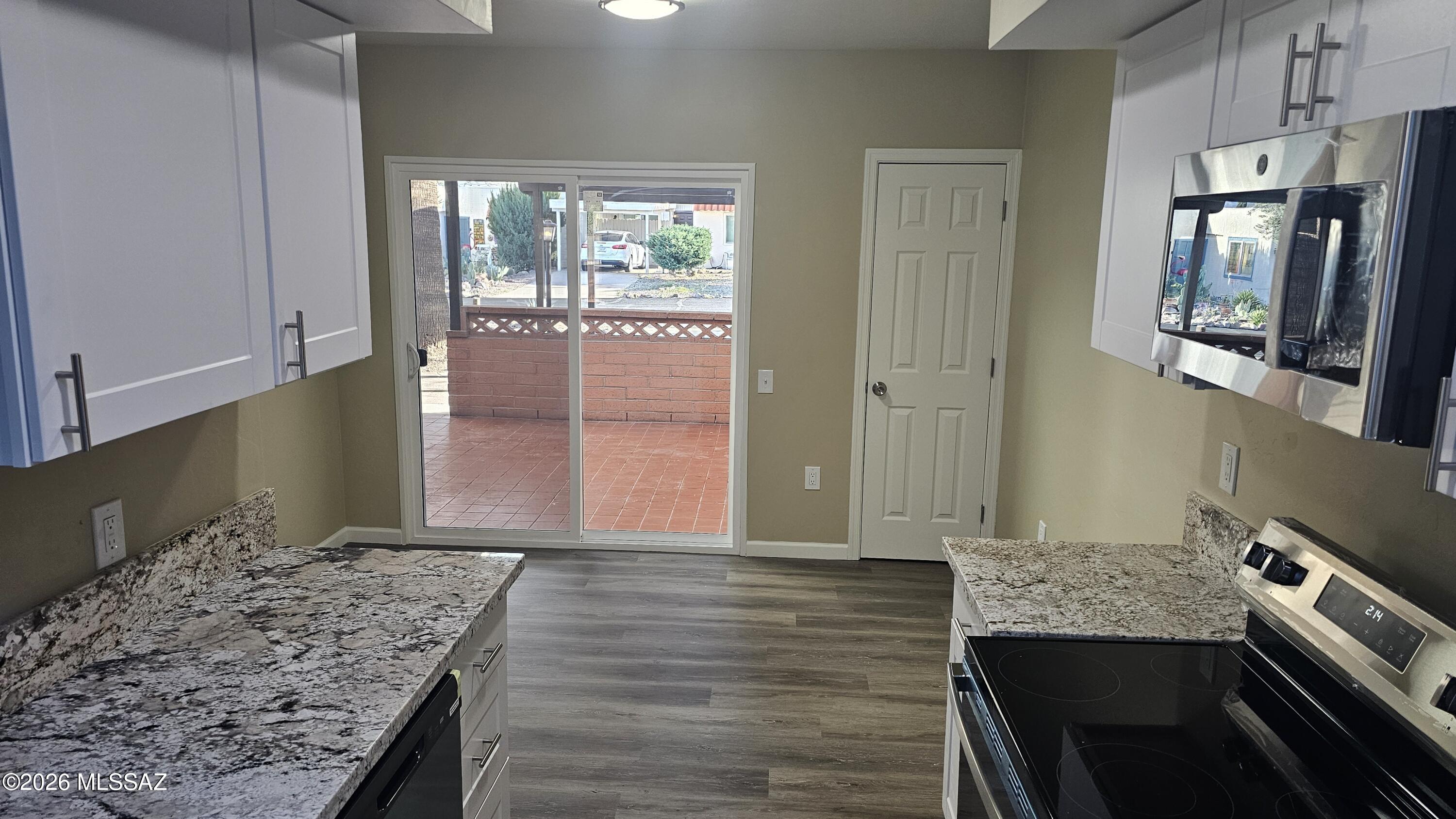 Green Valley Desert Meadows Townhouses (82-197) - Residential