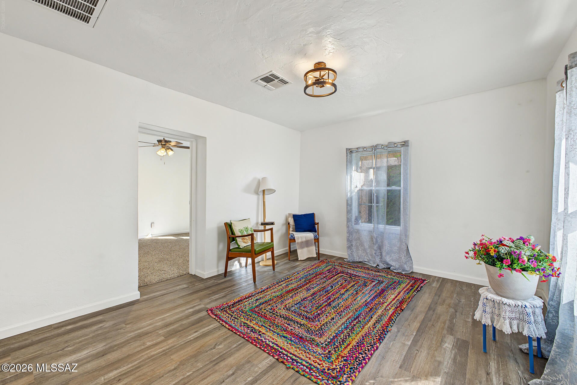 428 W Rosales Street