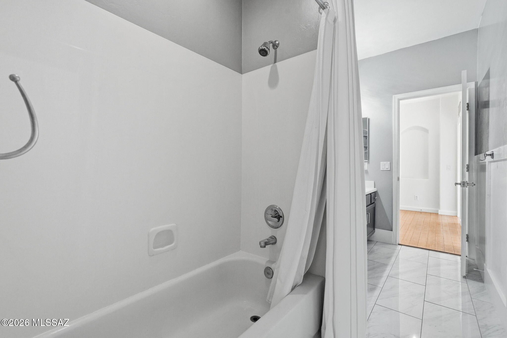 Presidio Del Flores II (1-108) - Residential