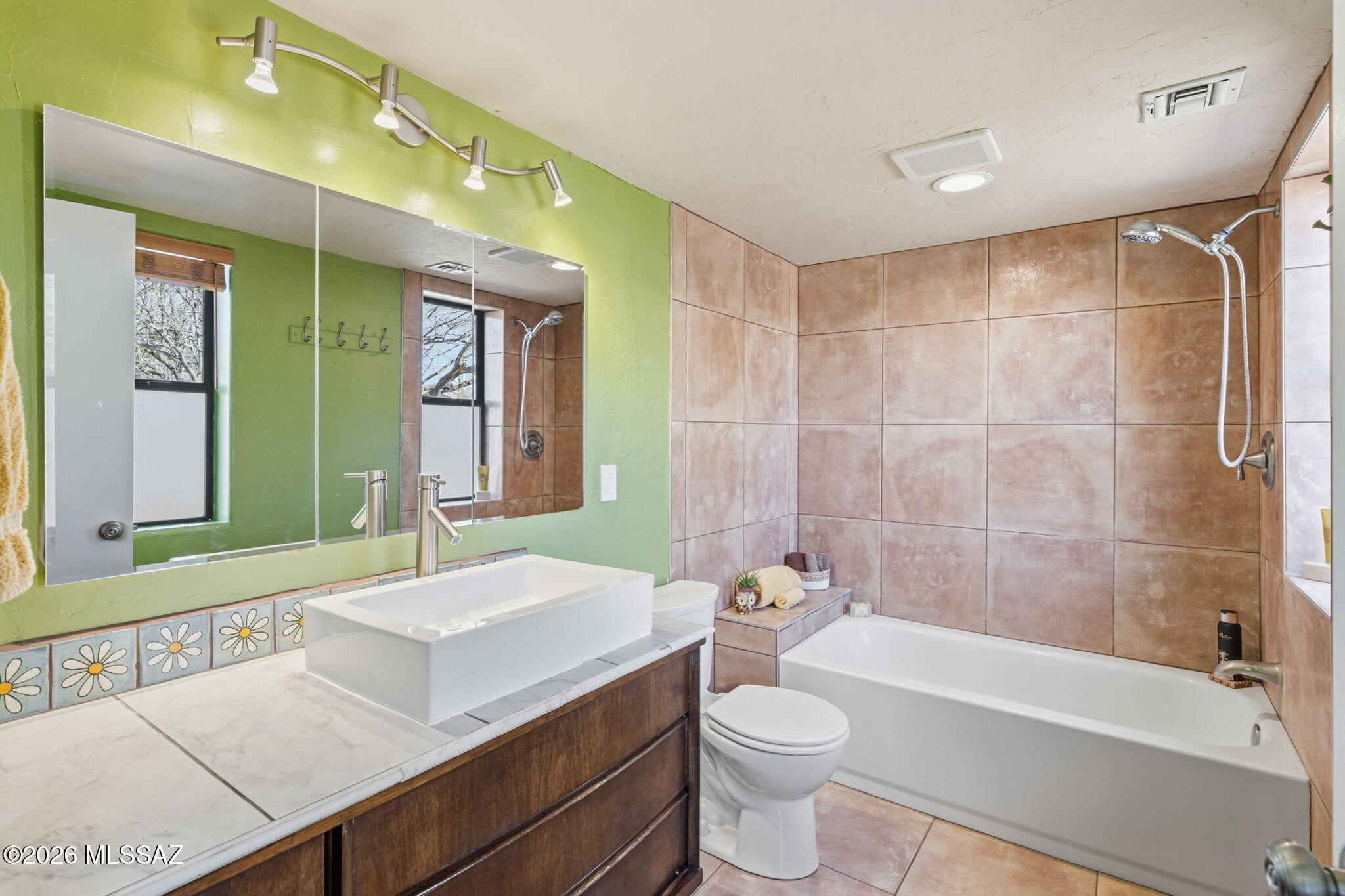 1951 E Greenlee Road