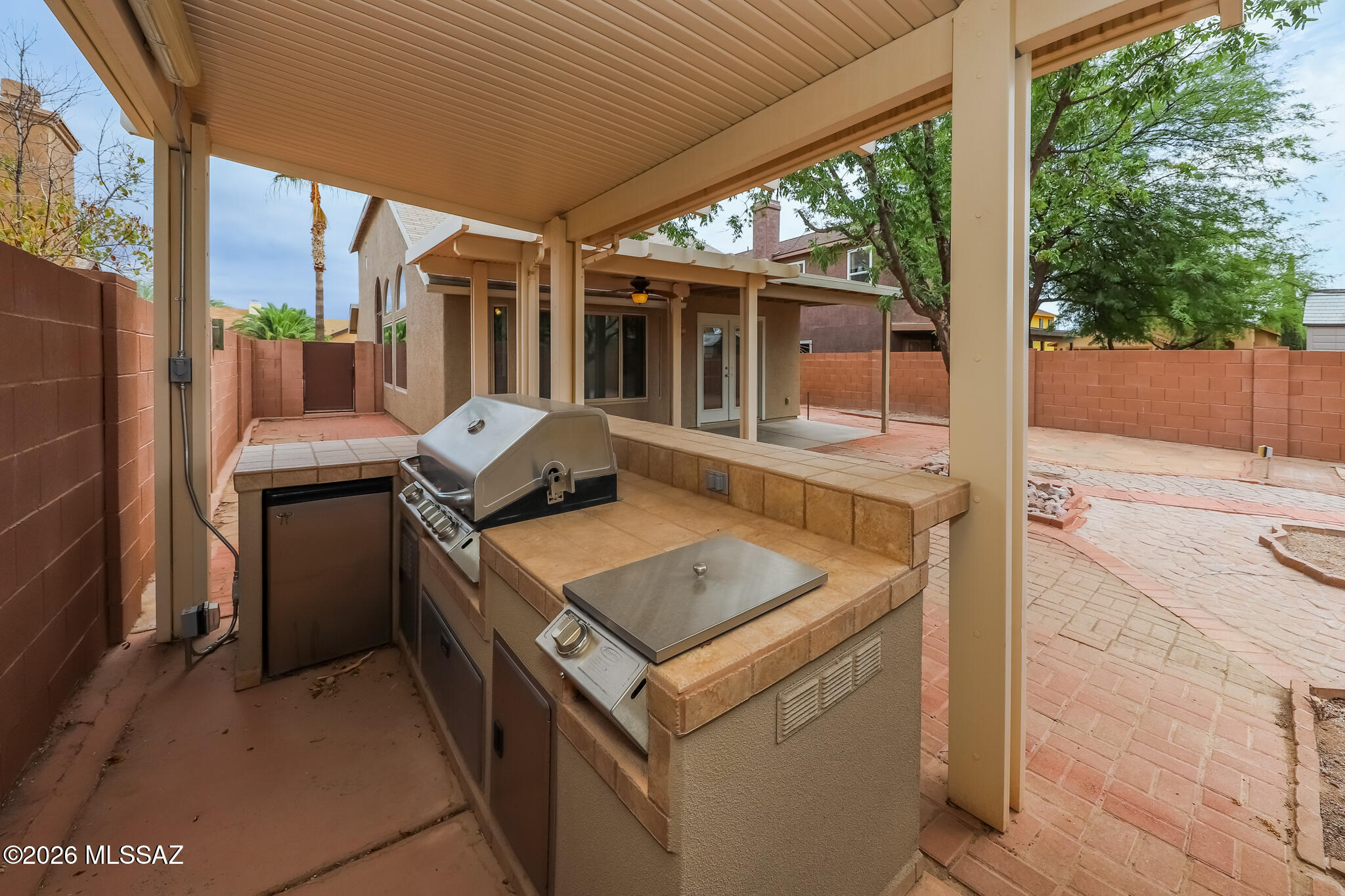 3391 W Avenida Esperanza