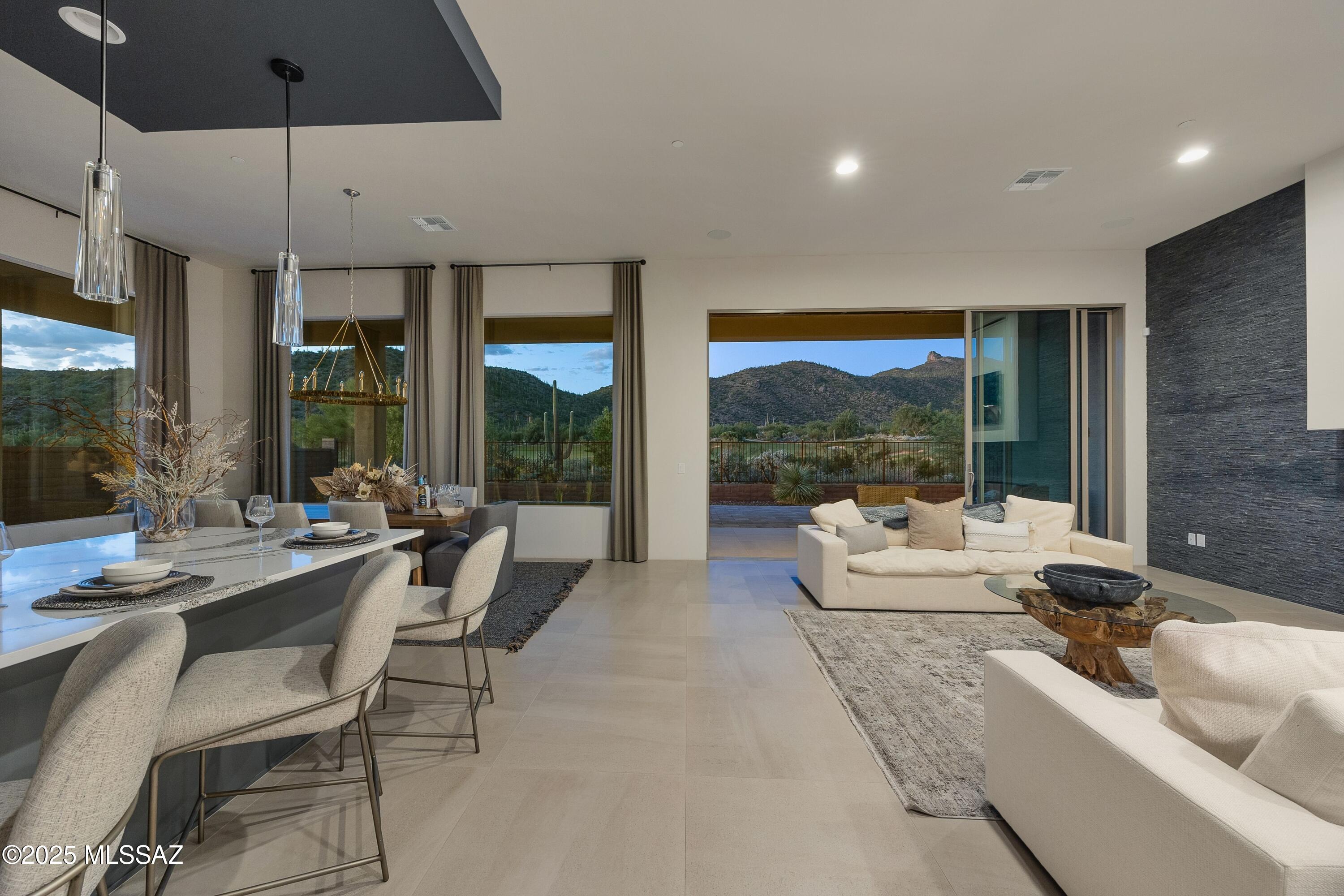 Boulder Bridge Pass III At Dove Mountain SQ20143000307 - Residential