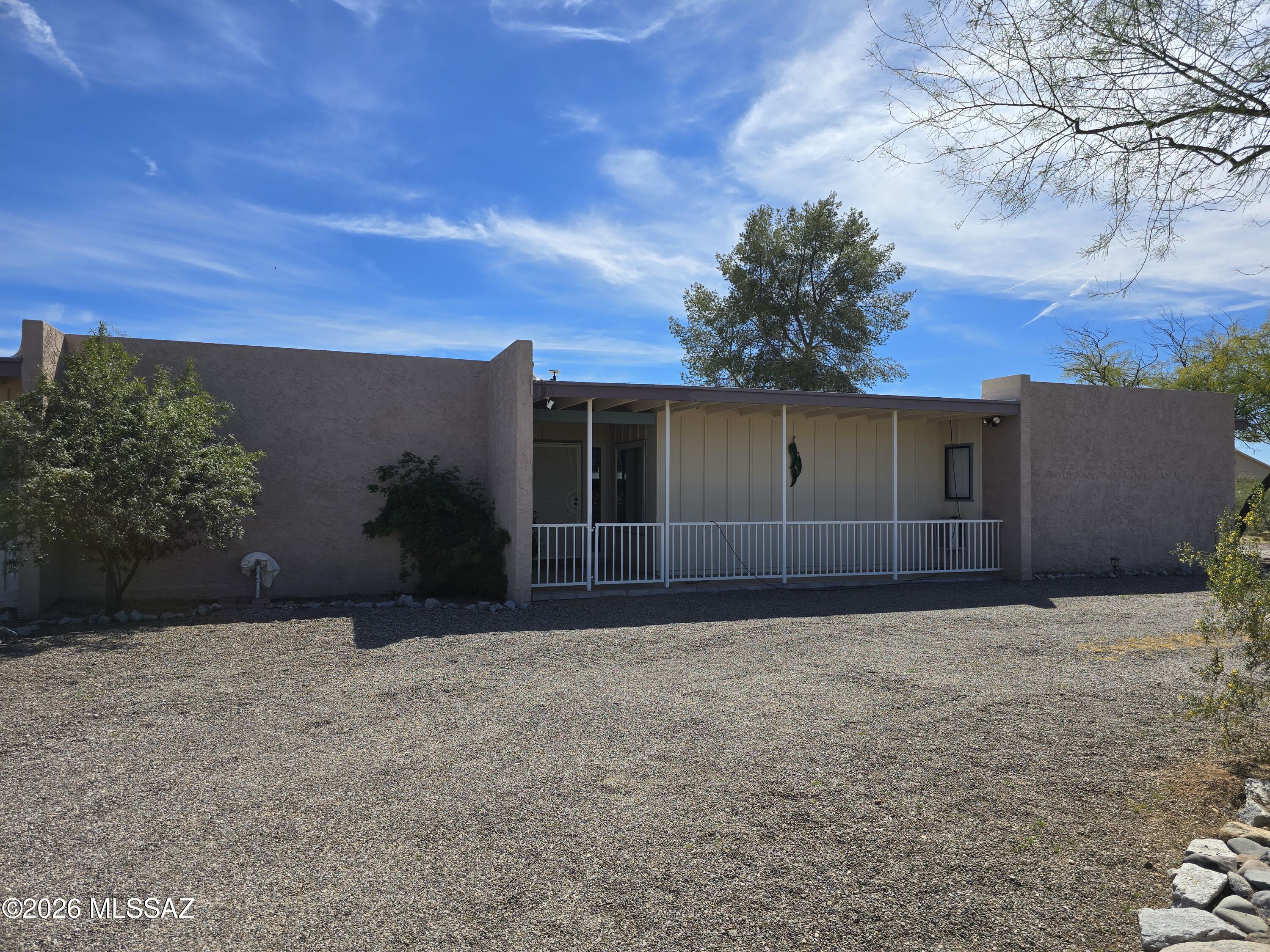 1237 W Camino Desierto