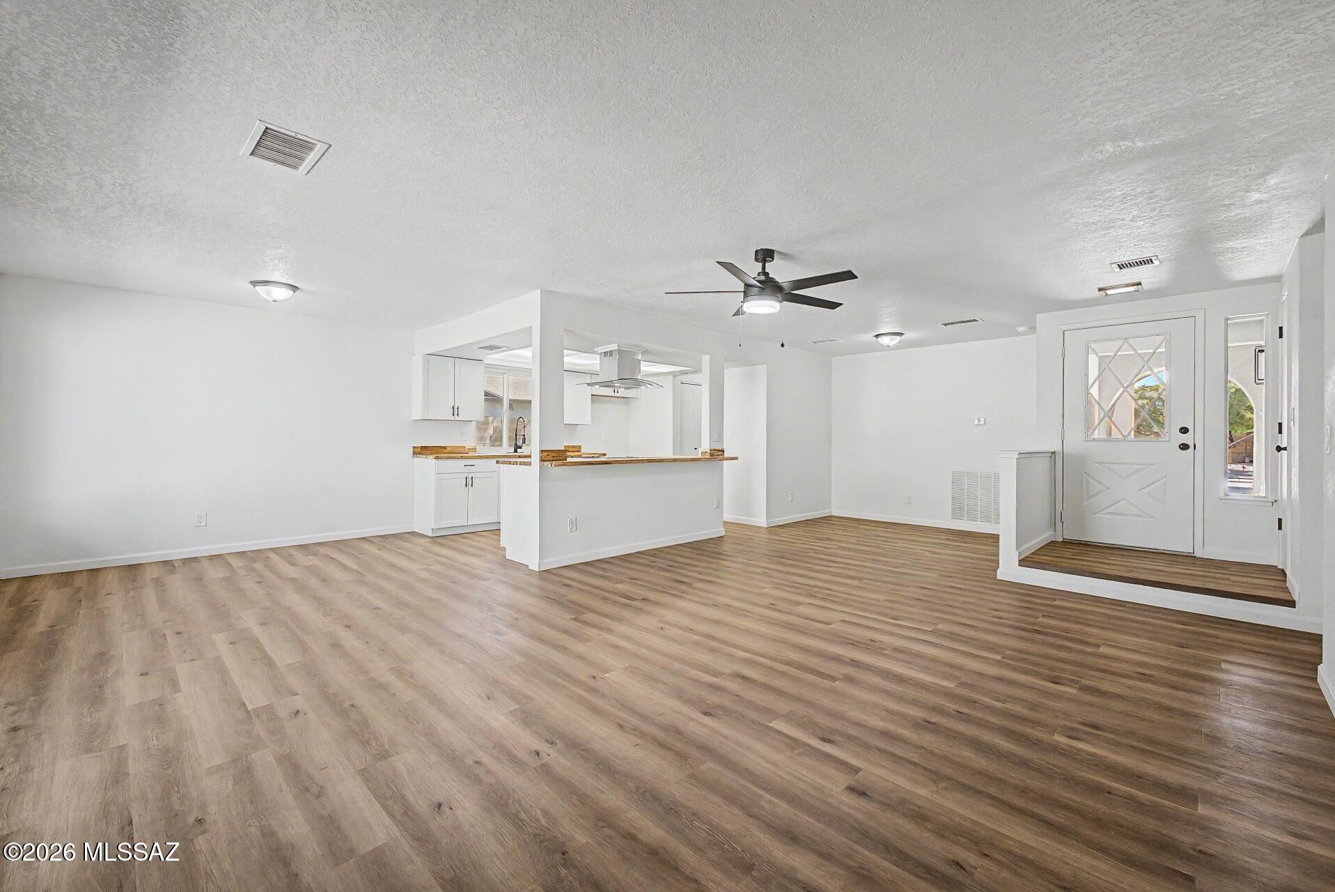 Mission West (1-370) - Residential