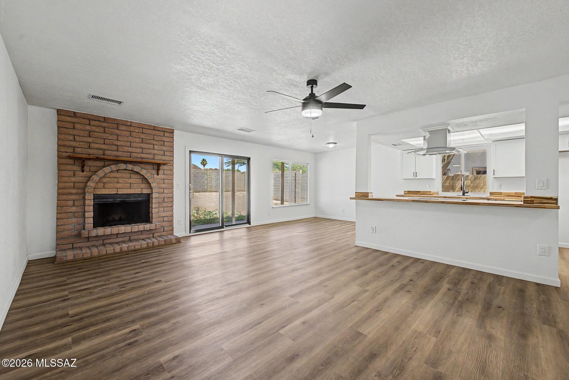 Mission West (1-370) - Residential