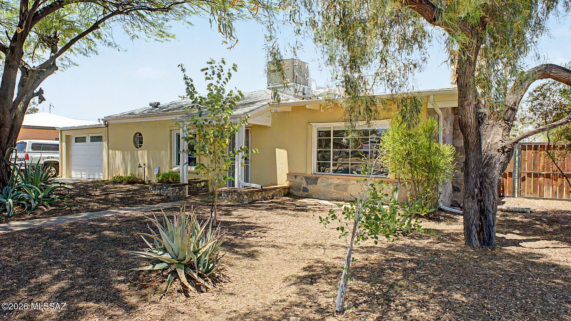 3973 E Desmond Lane