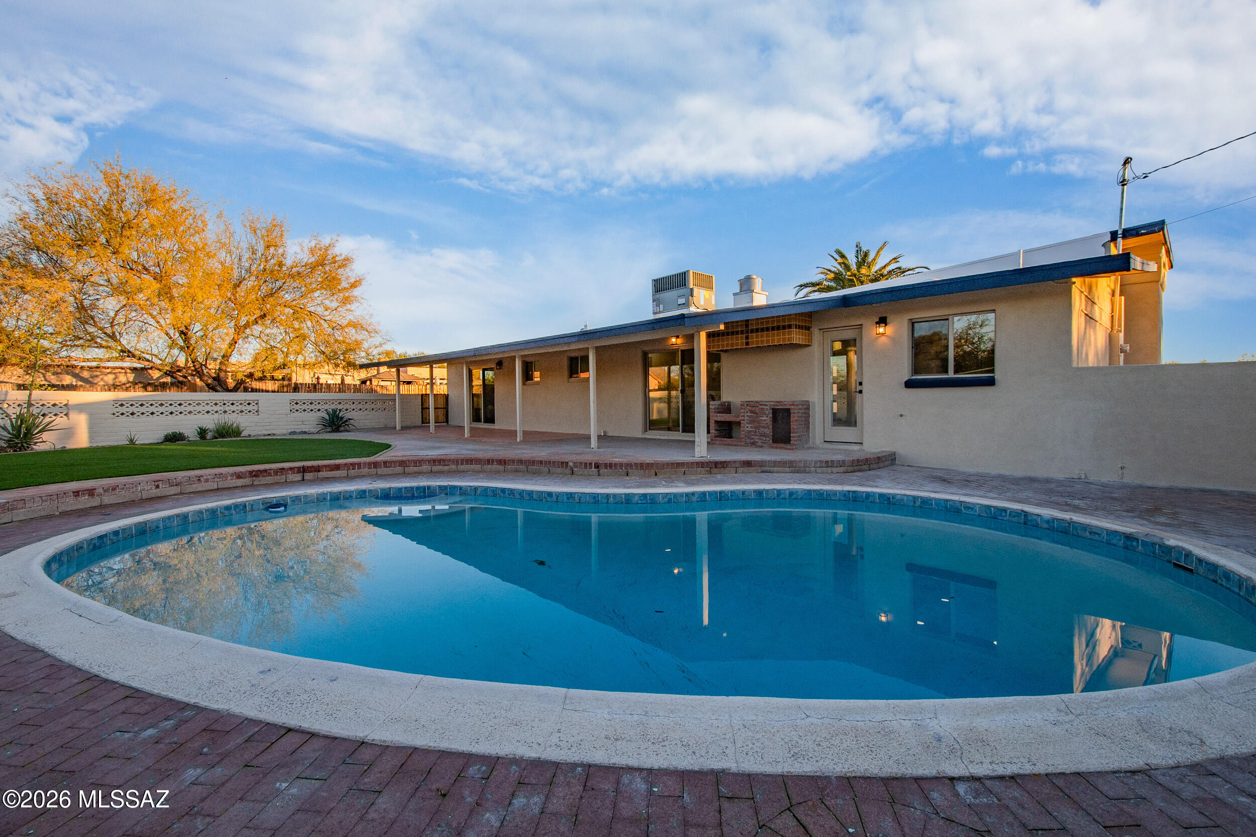 Casas Adobes Estates (401-447) - Residential