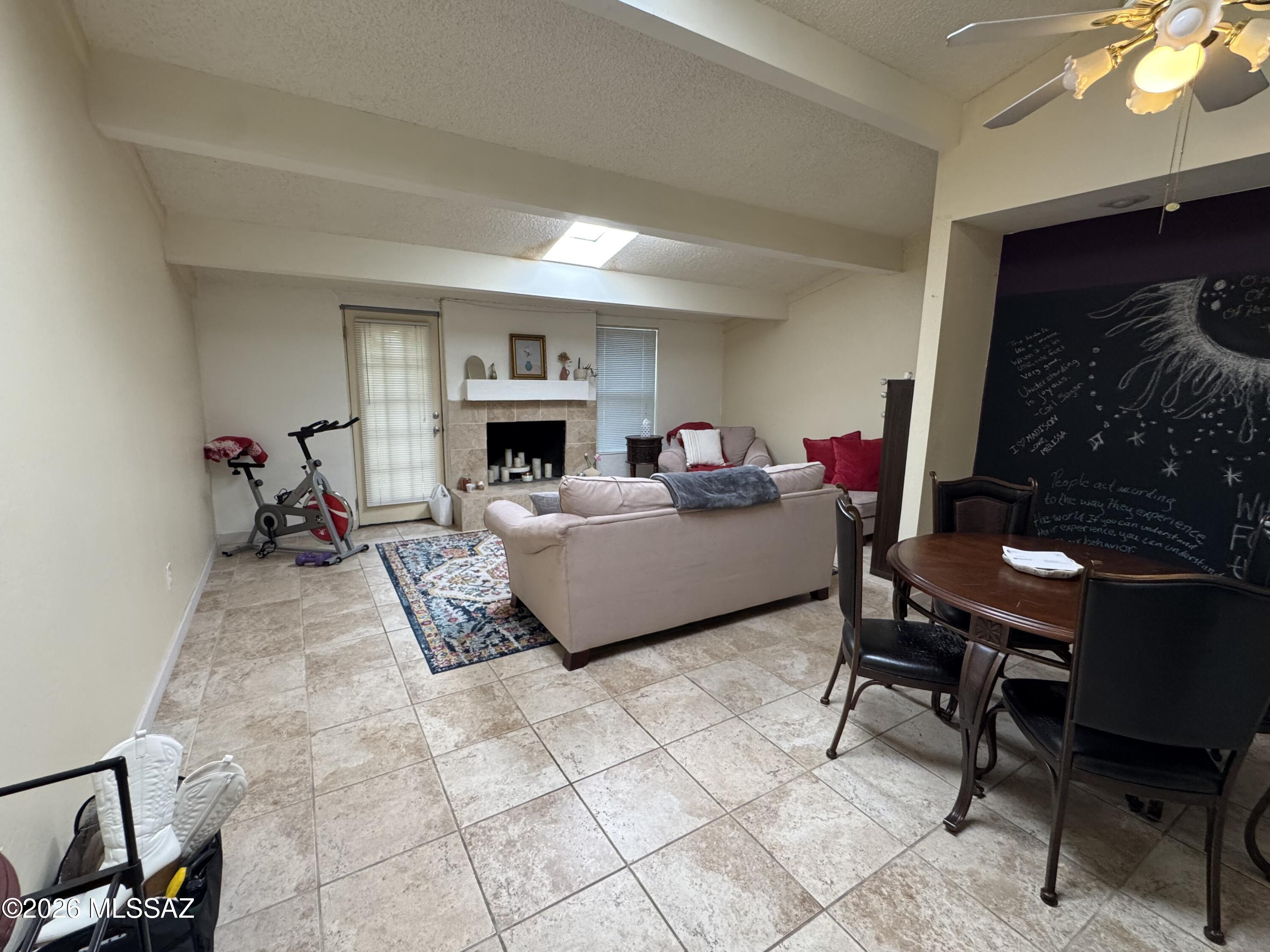 3750 N Country Club Road
