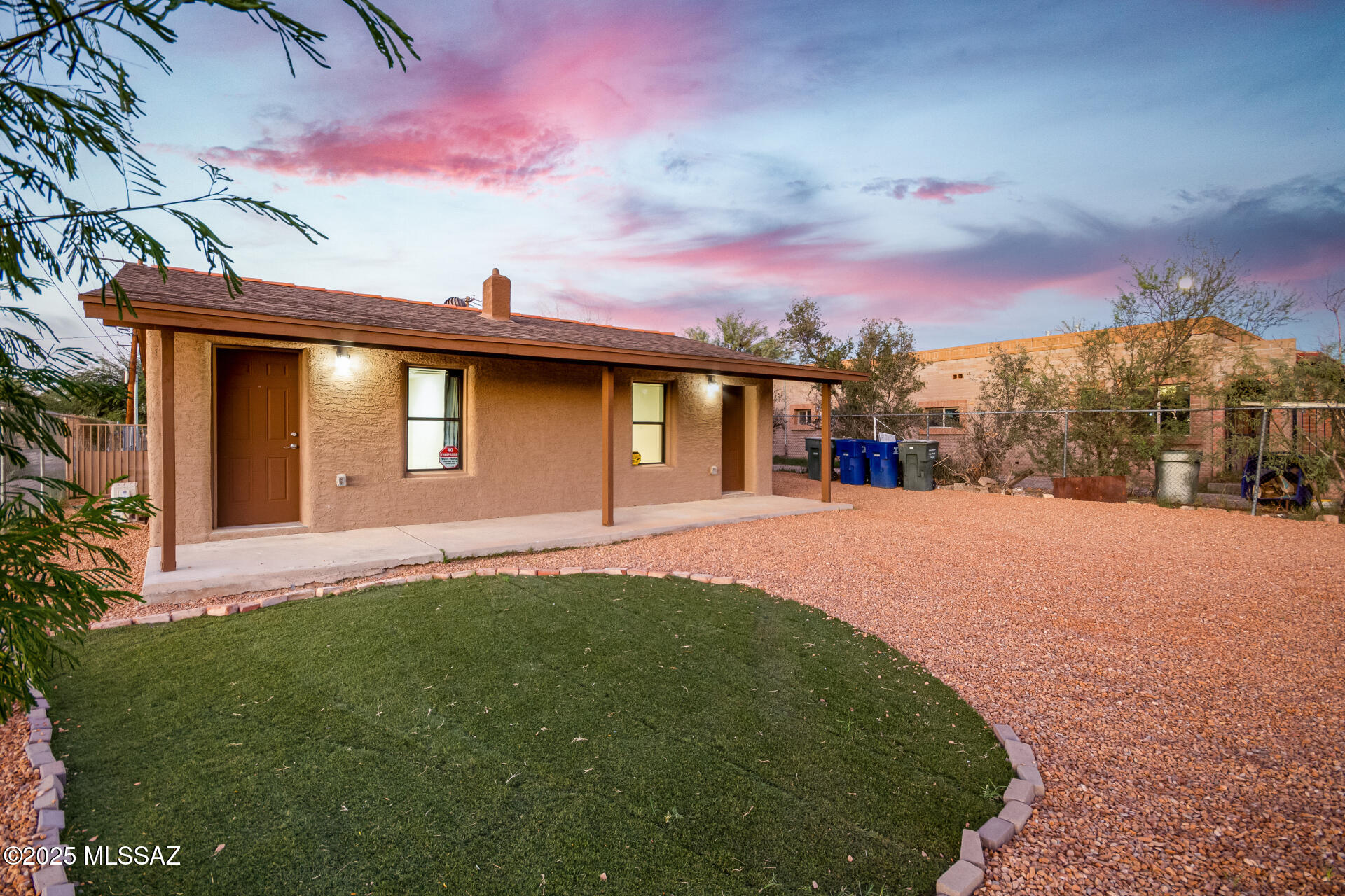 528 W Columbia Street