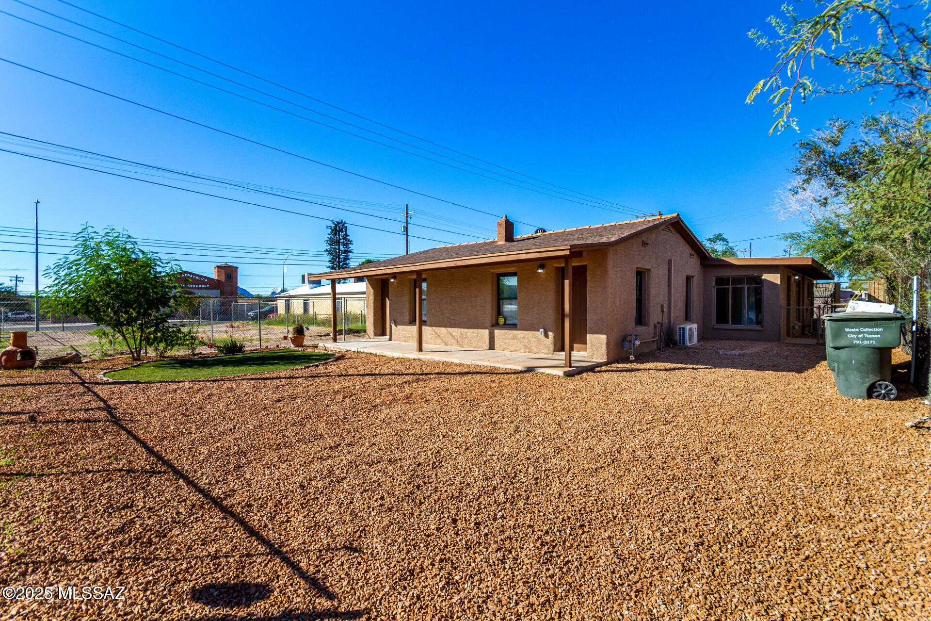 528 W Columbia Street