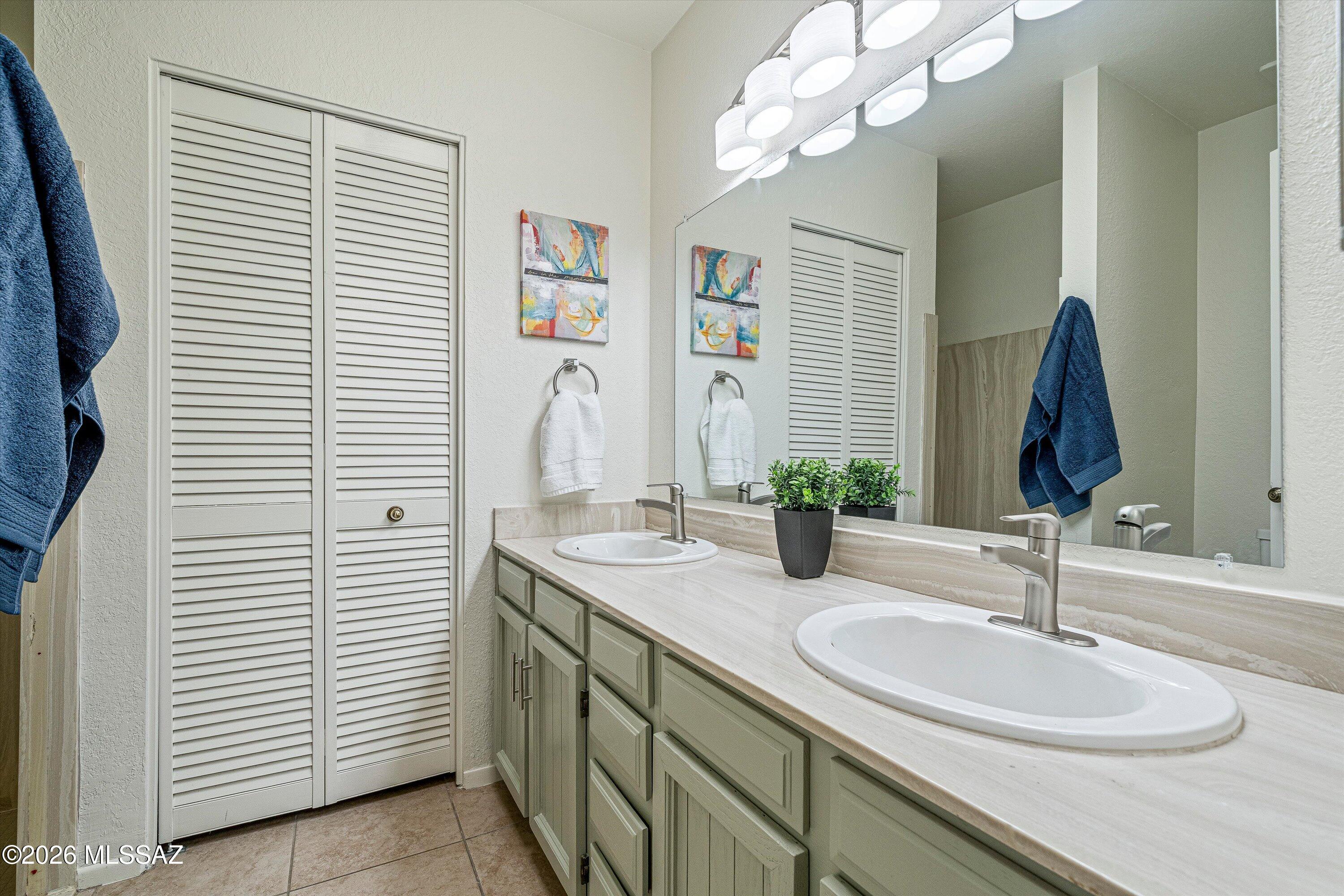 Pantano Townhomes (1-118) - Residential
